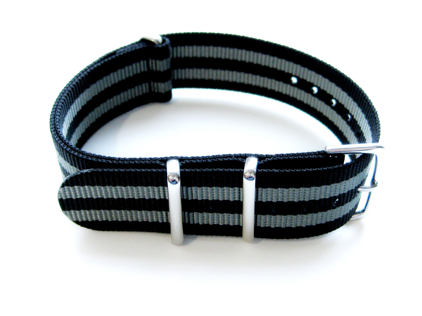 22mm 20mm 24mm Durable Long Lasting Nylon Band Strap for Luxury Sports and Casual Watches - Waterproof and Washable (NYL-BGRY)