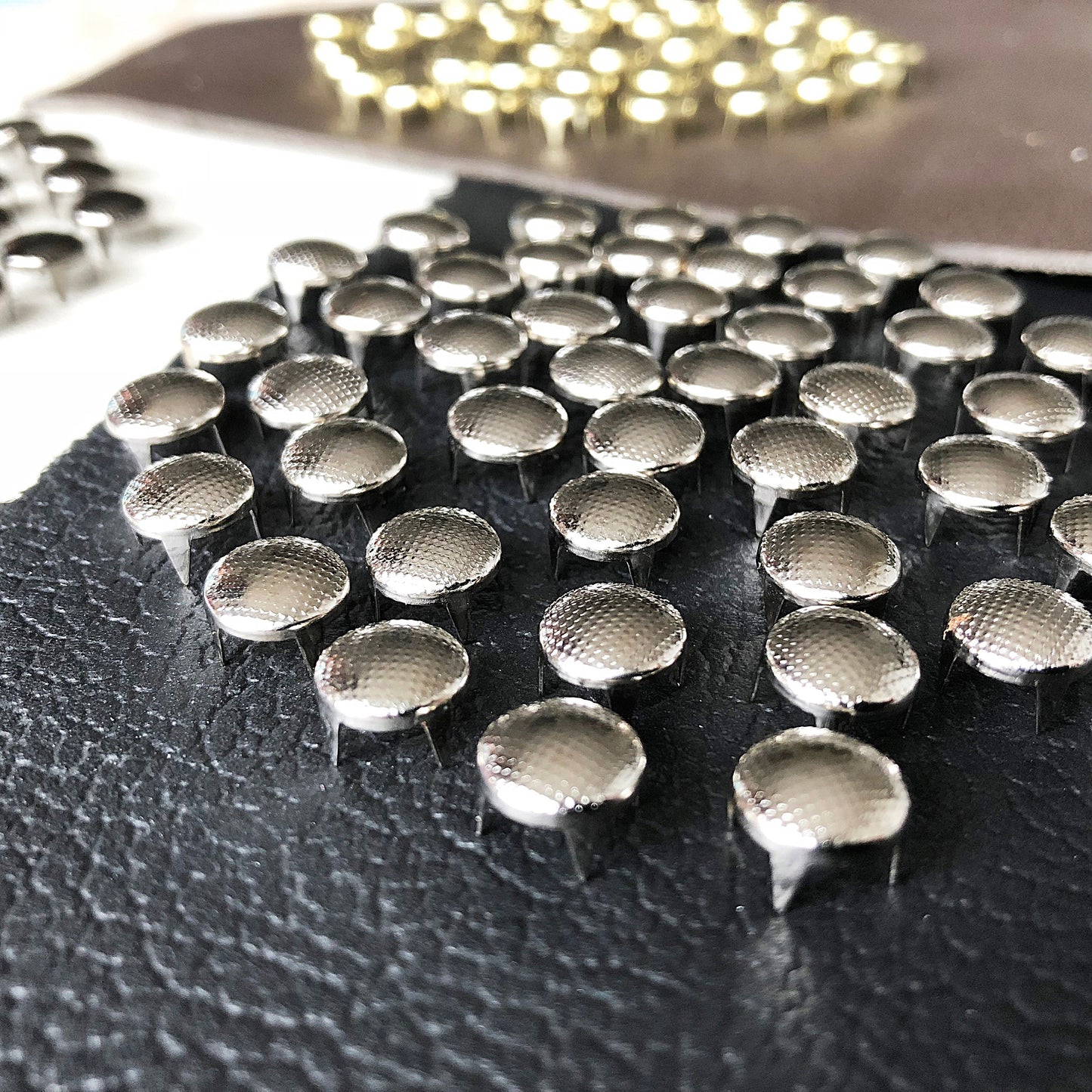 100pcs 9mm Gold Silver Gun Metal Color Prong Studs Rivets Craft Supplies Hardware Leatherworking for Fabric Leather Wood Rubber Projects -A2