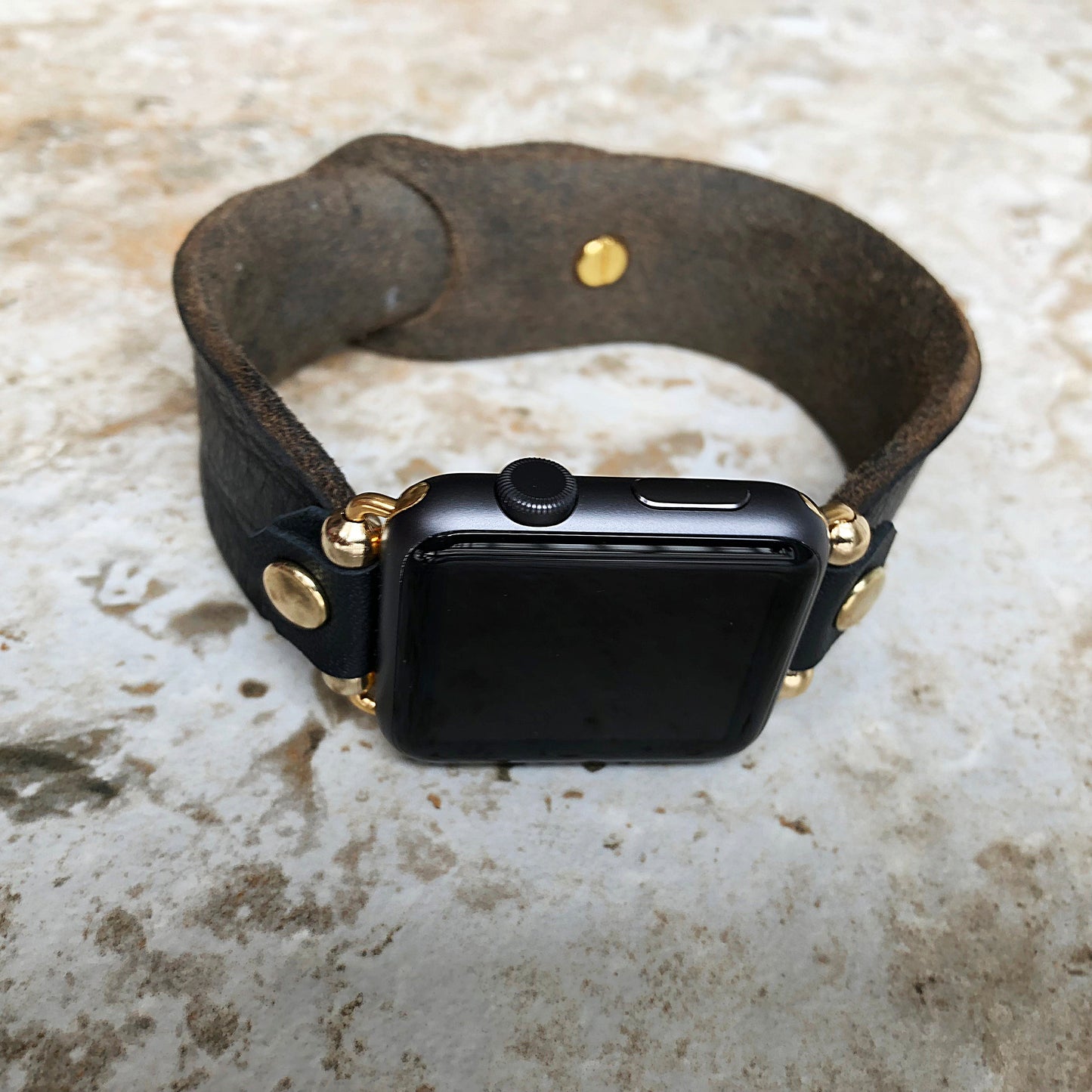 Apple Watch Ultra 2 9 8 7 SE 6 5 4 3 2 1 Black Distressed Leather Band Bracelet for 38mm 40mm 41mm 42mm 44mm 45mm 49mm Gold Stainless Steel