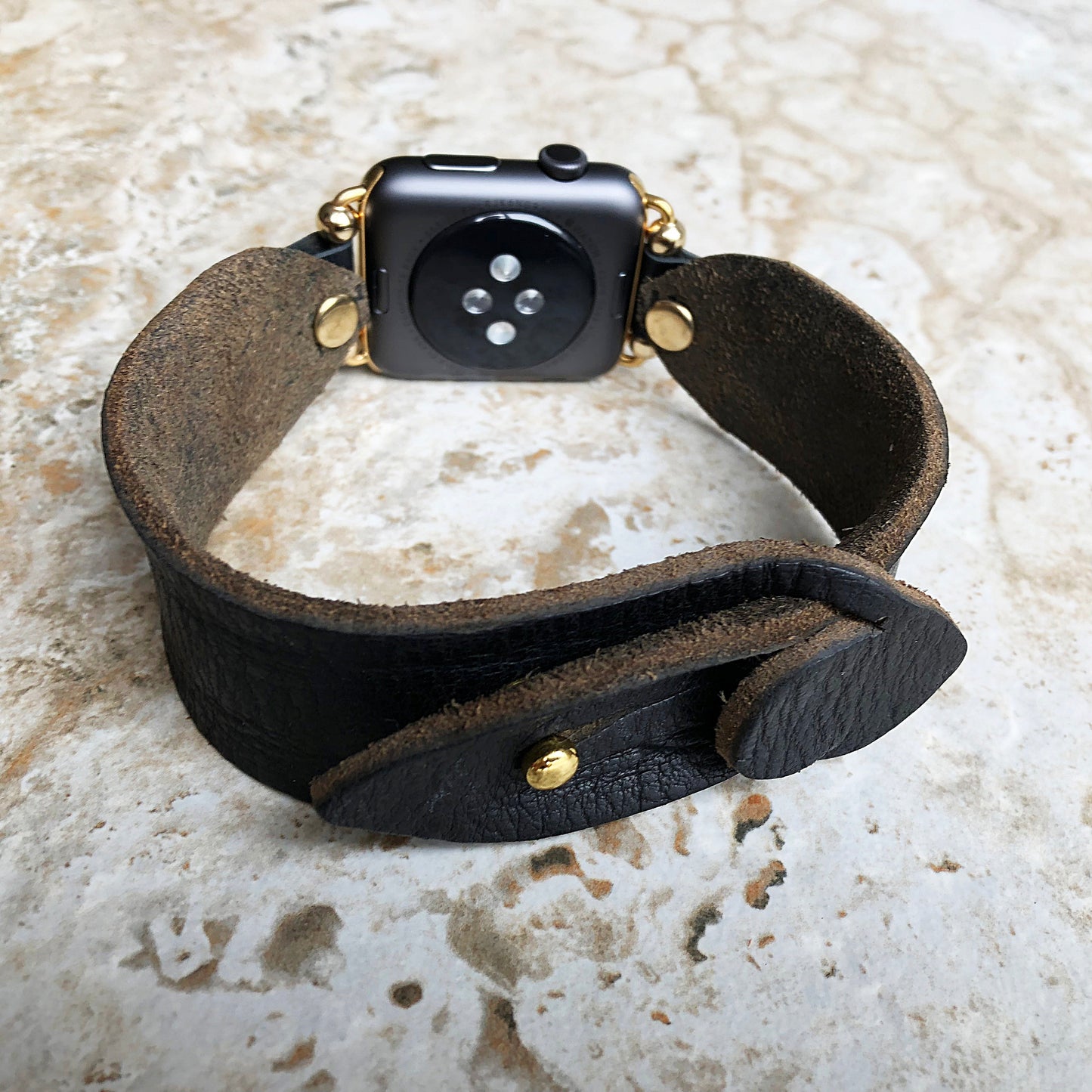Apple Watch Ultra 2 9 8 7 SE 6 5 4 3 2 1 Black Distressed Leather Band Bracelet for 38mm 40mm 41mm 42mm 44mm 45mm 49mm Gold Stainless Steel