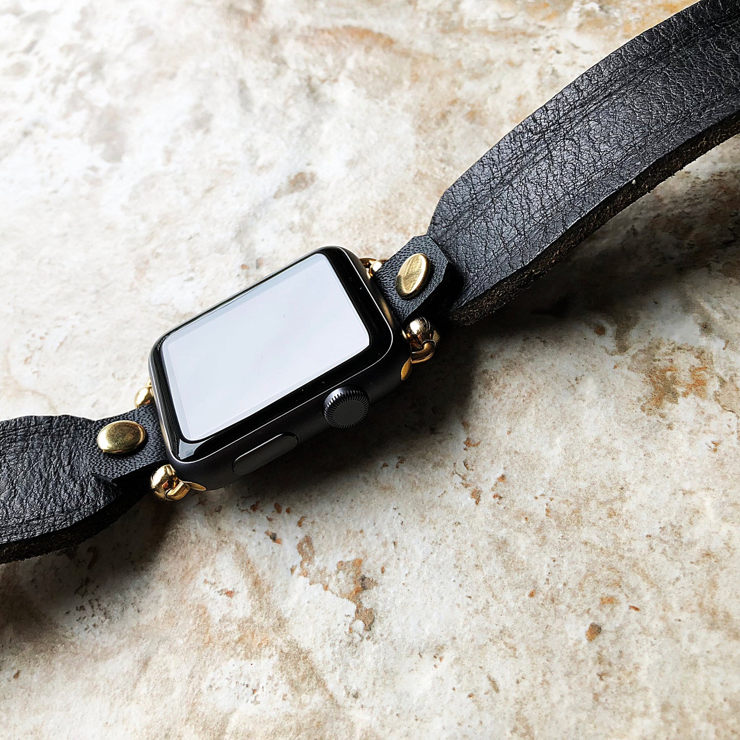 Apple Watch Ultra 2 9 8 7 SE 6 5 4 3 2 1 Black Distressed Leather Band Bracelet for 38mm 40mm 41mm 42mm 44mm 45mm 49mm Gold Stainless Steel