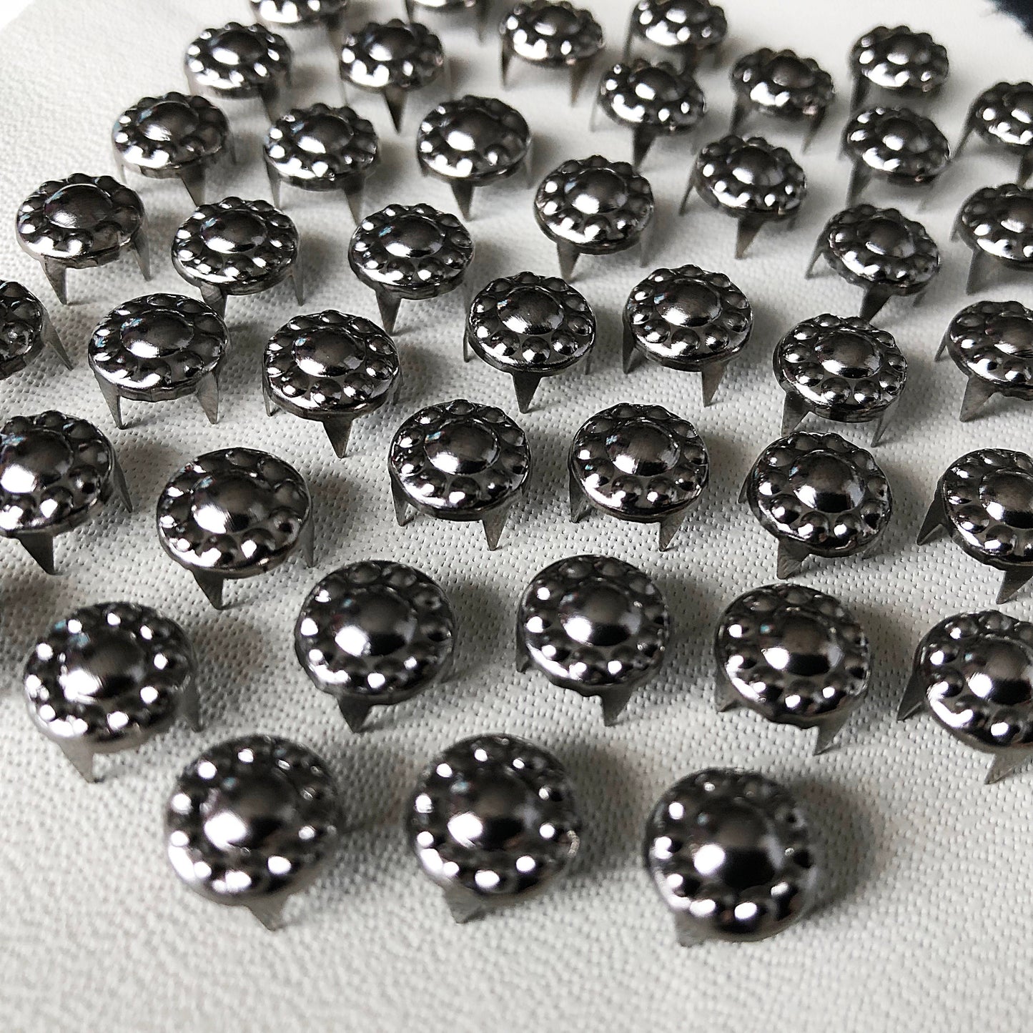 100pcs 9mm Gold Silver Gun Metal Color Prong Studs Rivets Craft Supplies Hardware Leatherworking for Fabric Leather Wood Rubber Projects -A3
