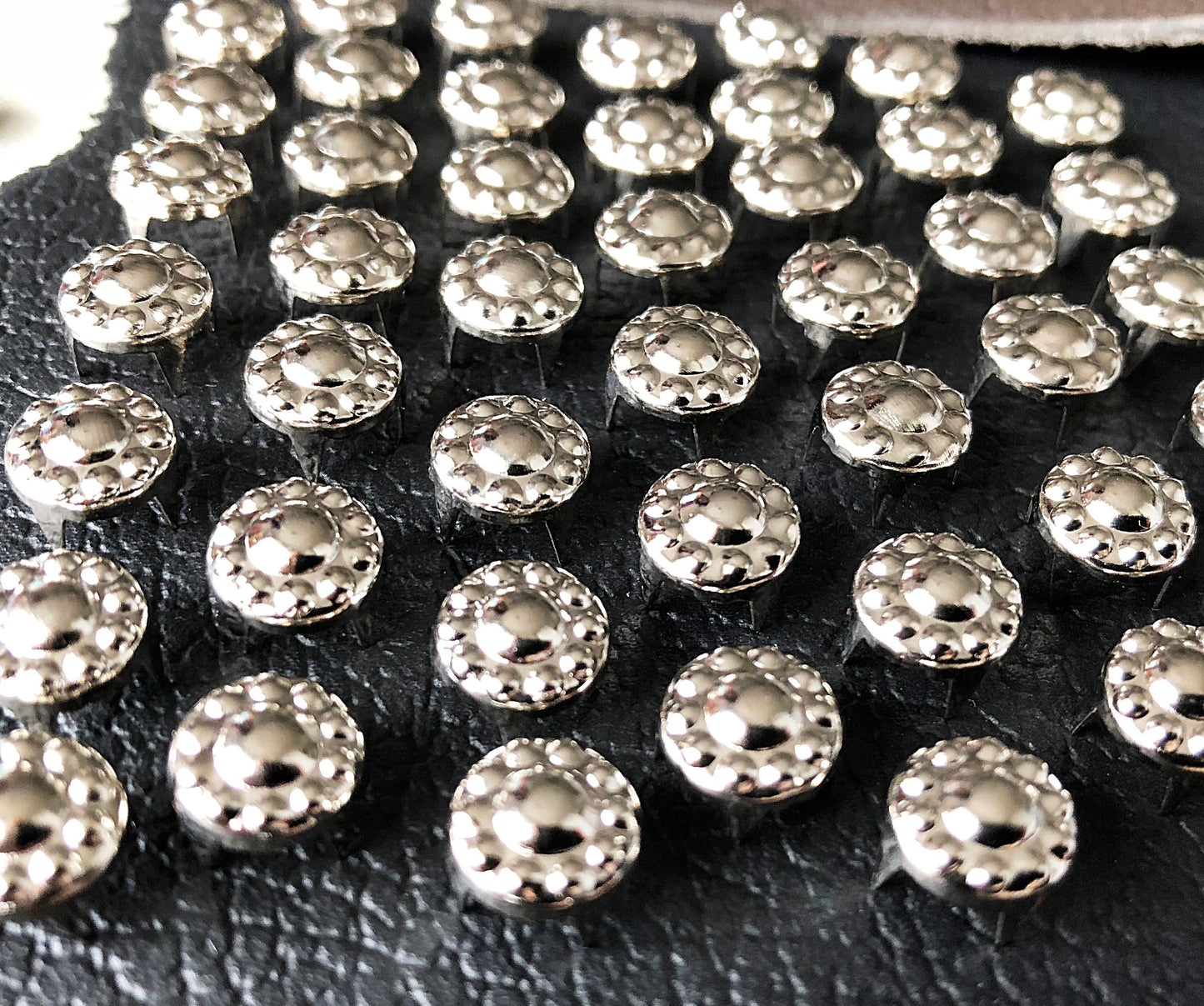 100pcs 9mm Gold Silver Gun Metal Color Prong Studs Rivets Craft Supplies Hardware Leatherworking for Fabric Leather Wood Rubber Projects -A3