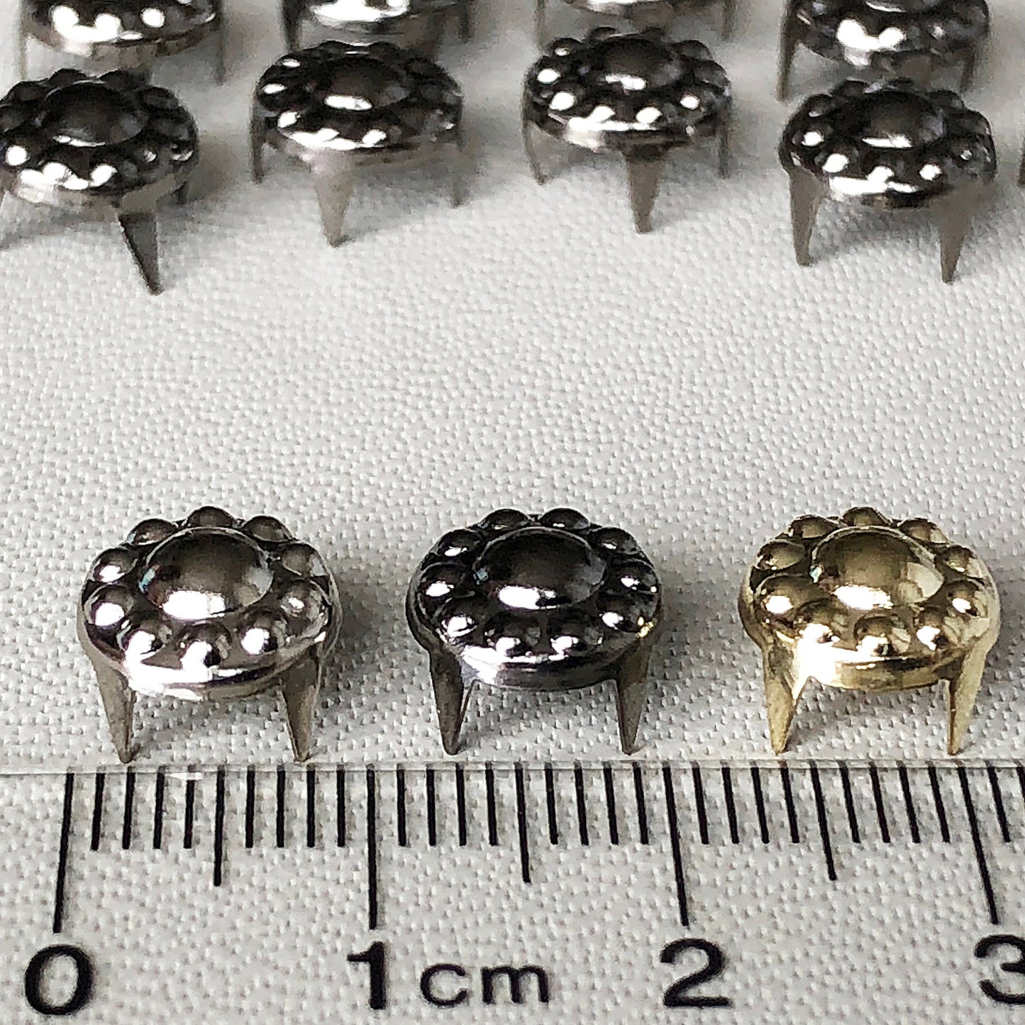 100pcs 9mm Gold Silver Gun Metal Color Prong Studs Rivets Craft Supplies Hardware Leatherworking for Fabric Leather Wood Rubber Projects -A3