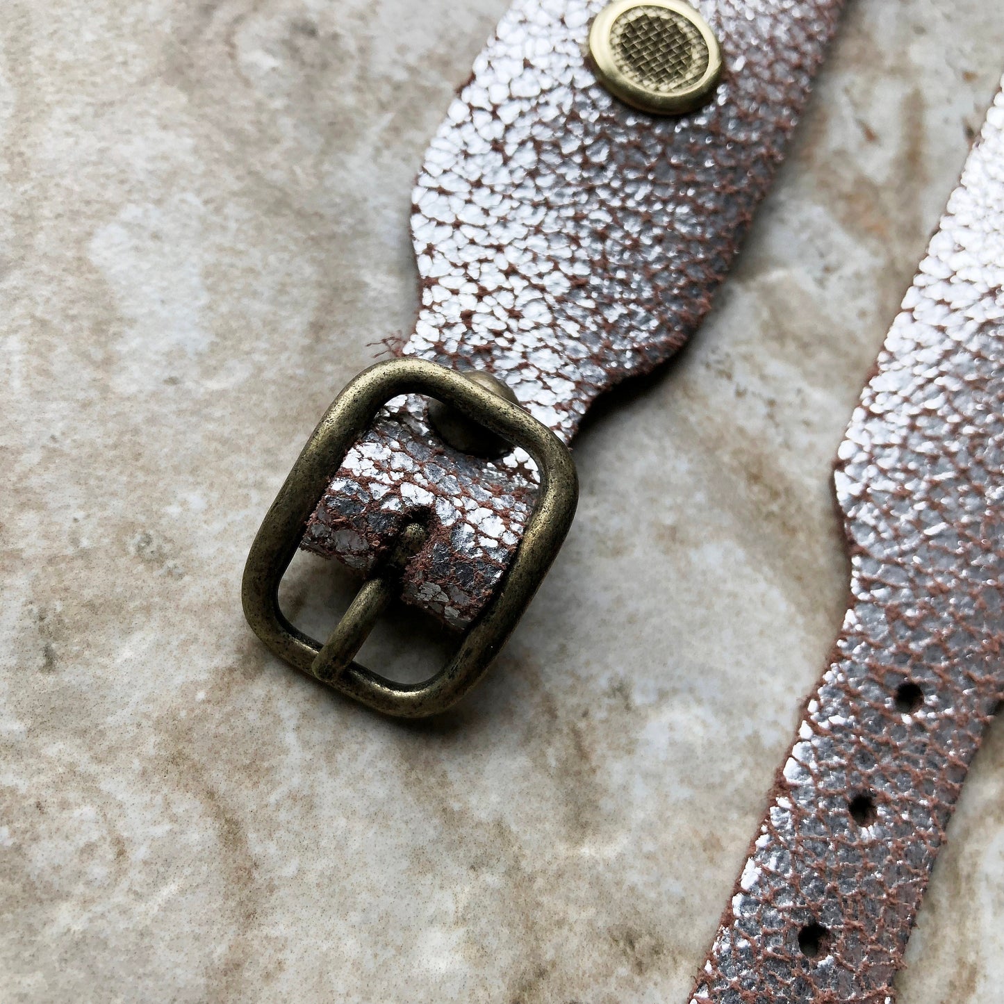 Apple Watch Band Bracelet for Ultra 2 and 9 8 Series 41mm 45mm 49mm Case Metallic Silver Cracked Handmade Leather Strap Gold Finish Crystals
