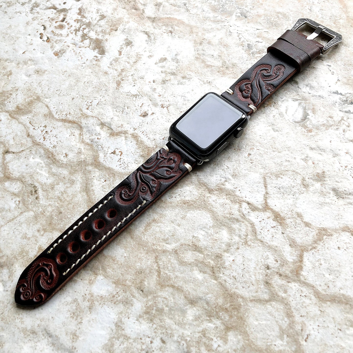 Apple Watch Dark Brown Tooled Embossed Handmade Leather Band Strap for Watch Ultra 2 9 8 7 SE 6 5 4 3 2 1 38mm 40mm 41mm 42mm 44mm 45mm 49mm