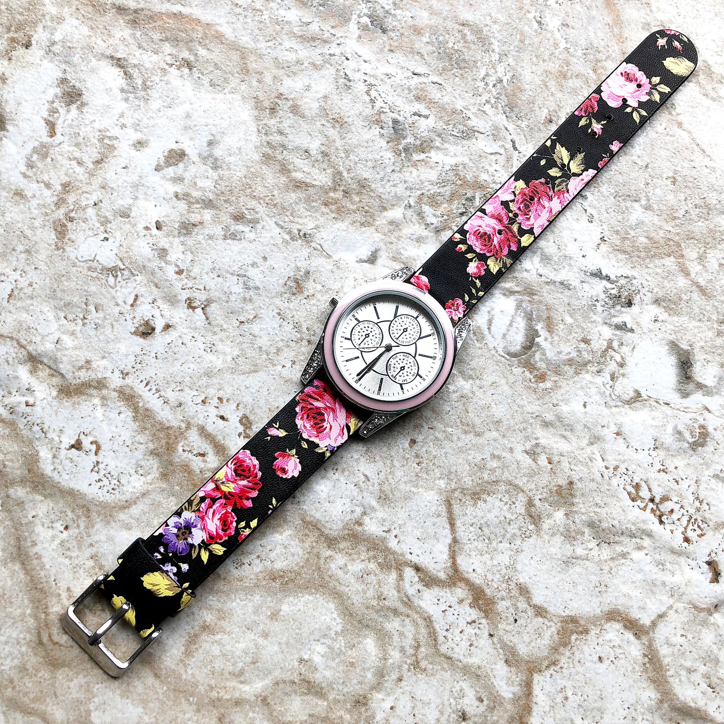 18mm Width Red Black Floral FL-5 Soft Leather Watch Strap Band for Wrist Hand Watches - Quick Release Pins Included Easy and Ready to Attach