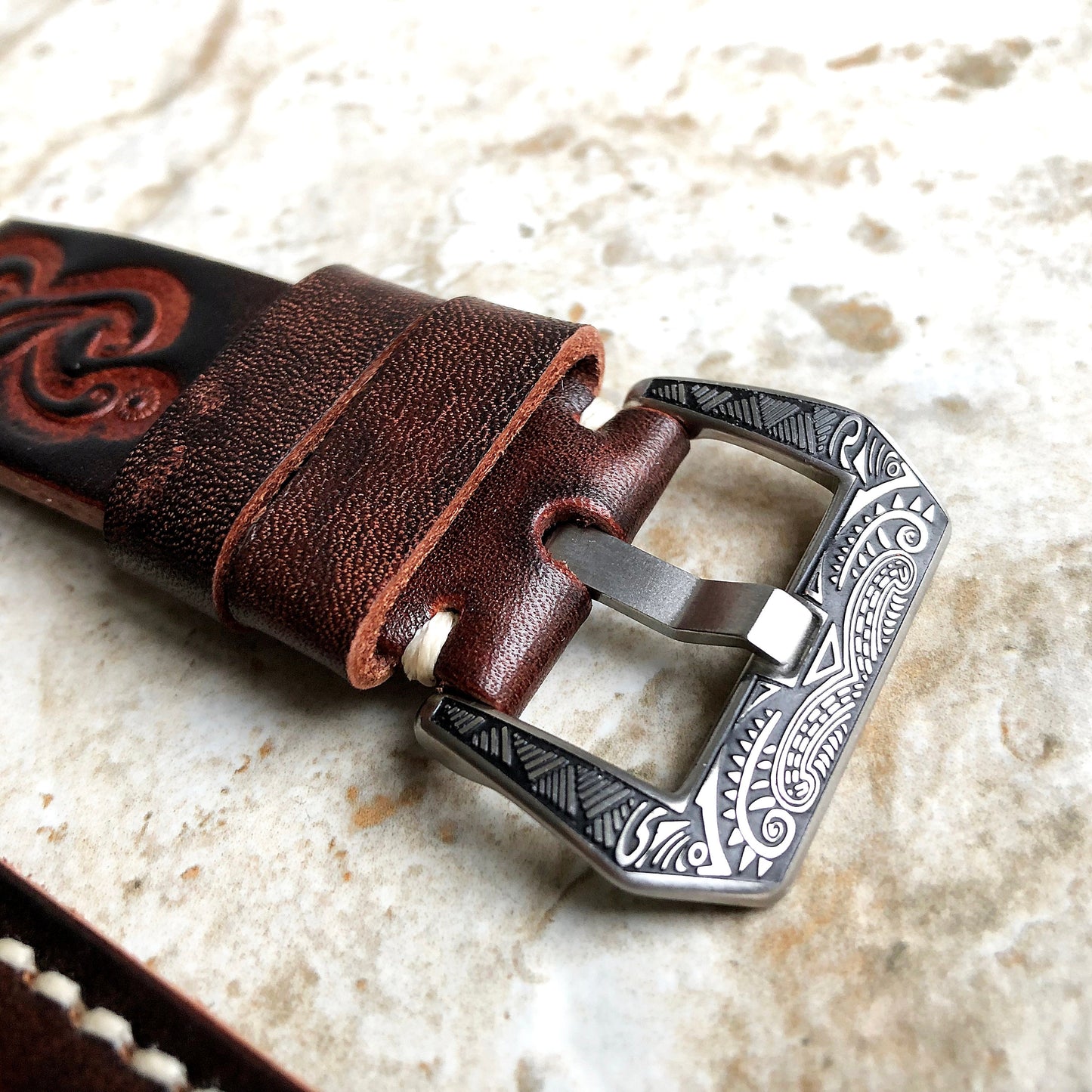 Apple Watch Dark Brown Tooled Embossed Handmade Leather Band Strap for Watch Ultra 2 9 8 7 SE 6 5 4 3 2 1 38mm 40mm 41mm 42mm 44mm 45mm 49mm