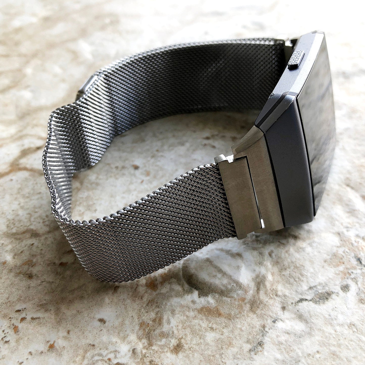 Fitbit Ionic Modern Silver Color Stainless Steel Adjustable Milanese Loop Mesh Band Strap for Watch Band Strap with Quick Release Adapters