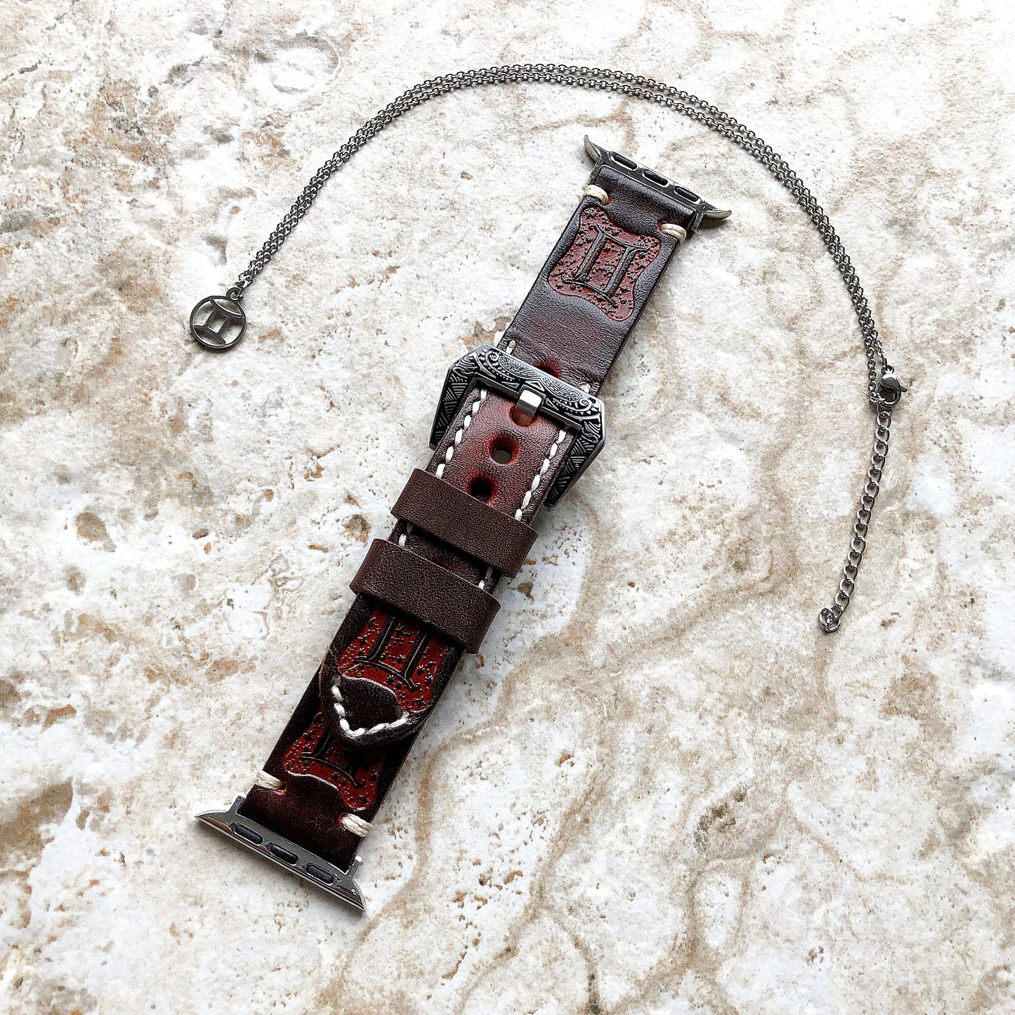 Apple Watch Gemini Zodiac Band Set for Ultra 2 9 8 7 SE 6 5 4 3 2 1 38mm 40mm 41 42 44mm 45mm 49mm Brown Leather Embossed Strap and Necklace