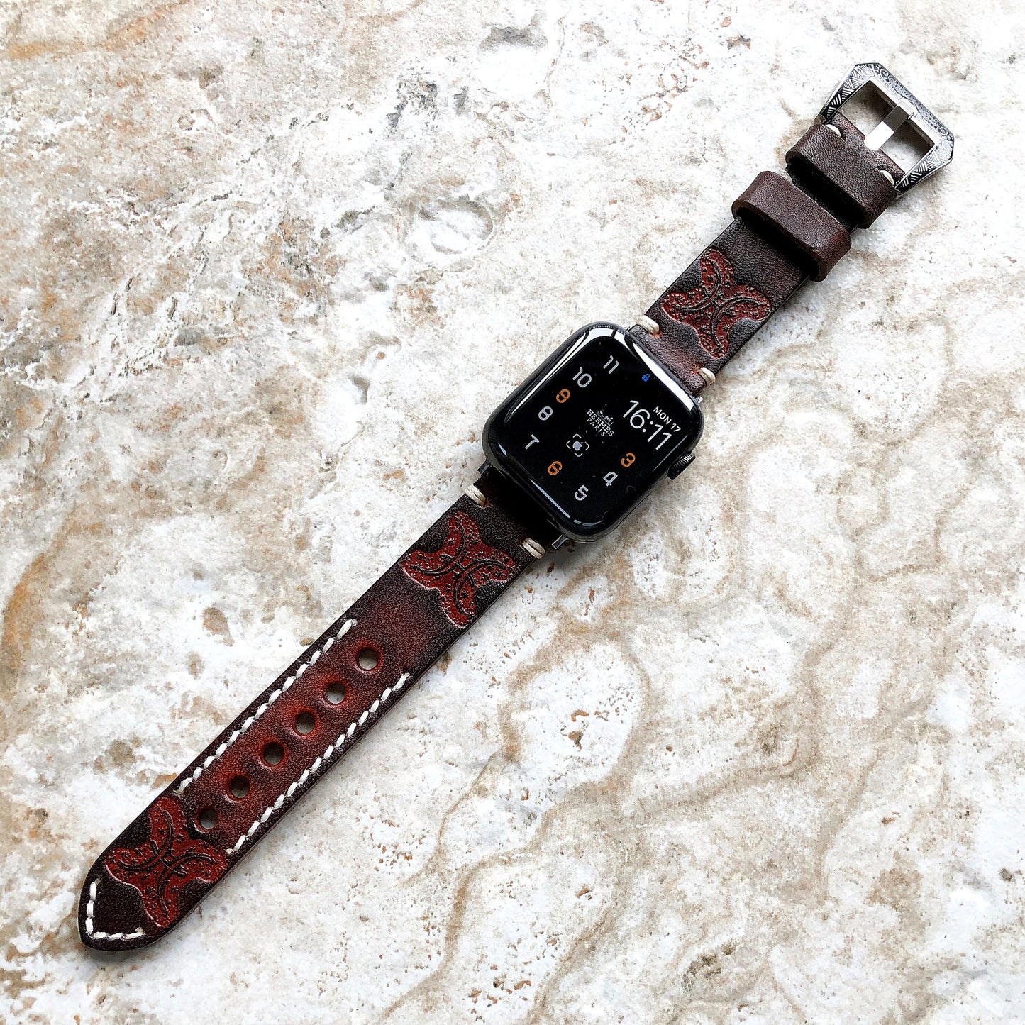 Apple Watch Pisces Zodiac Band Set for Ultra 2 9 8 7 SE 6 5 4 3 2 1 38mm 40mm 41 42mm 44mm 45mm 49mm Brown Leather Embossed Strap & Necklace