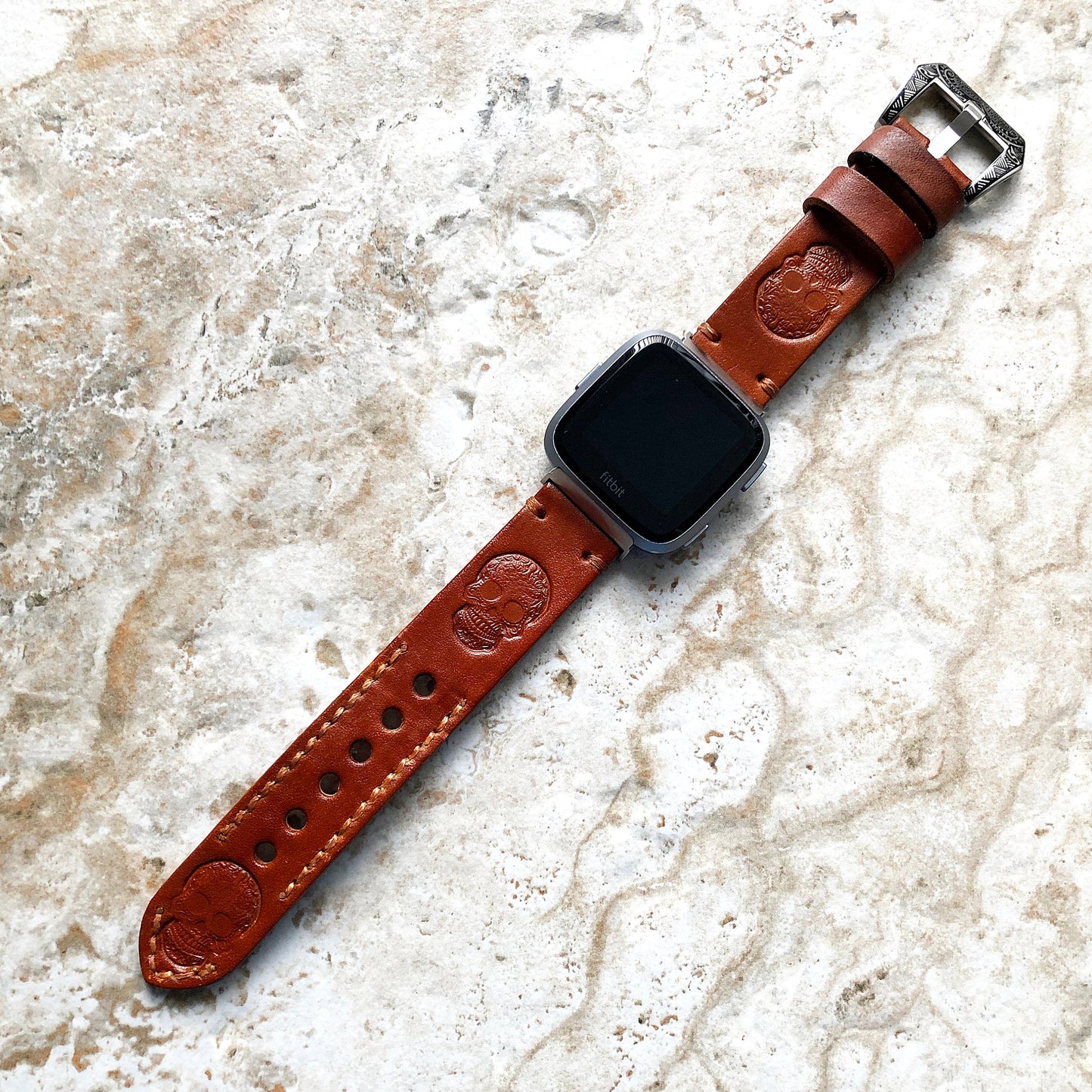 Band for Fitbit Versa 2 3 4 Sense 2 Skull Tooled Embossed Brown Leather Strap Watch Bands Bracelet Engraved Silver Rose Gold Black Buckles