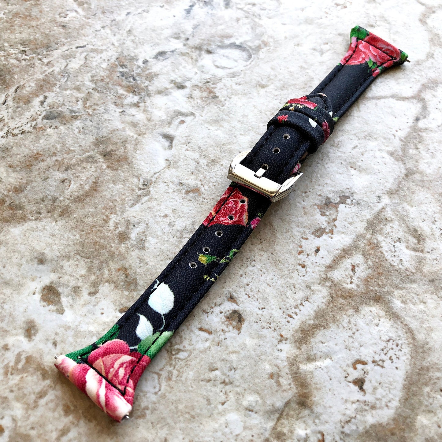 22mm Red Roses Slim and Elegant Soft Leather Watch Strap Band for Wrist Hand Watches Quick Release Pins Included Easy and Ready to Attach