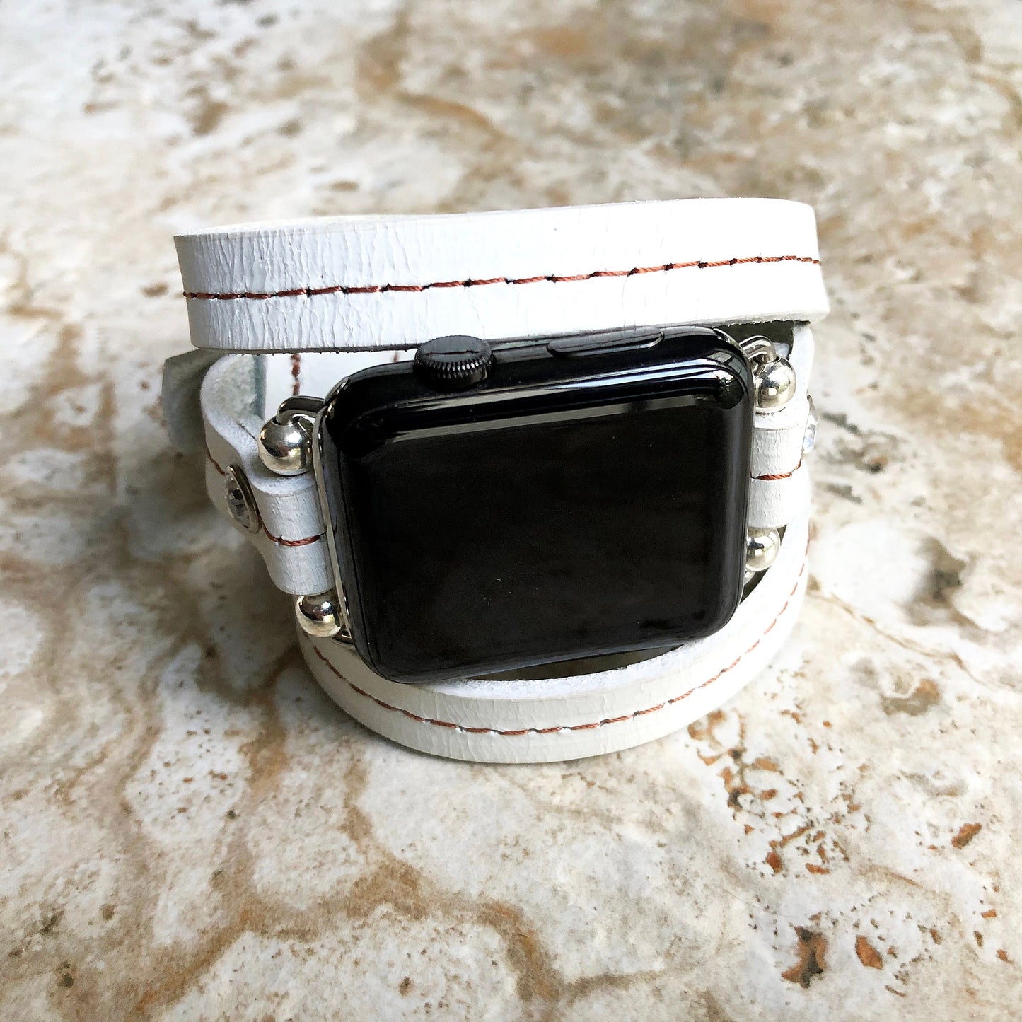 Apple New White Vintage Style Band for iWatch Ultra 2 49mm and 9 8 Series 41mm 45mm Case Fashion Leather Strap Wrap Bracelet with Crystals