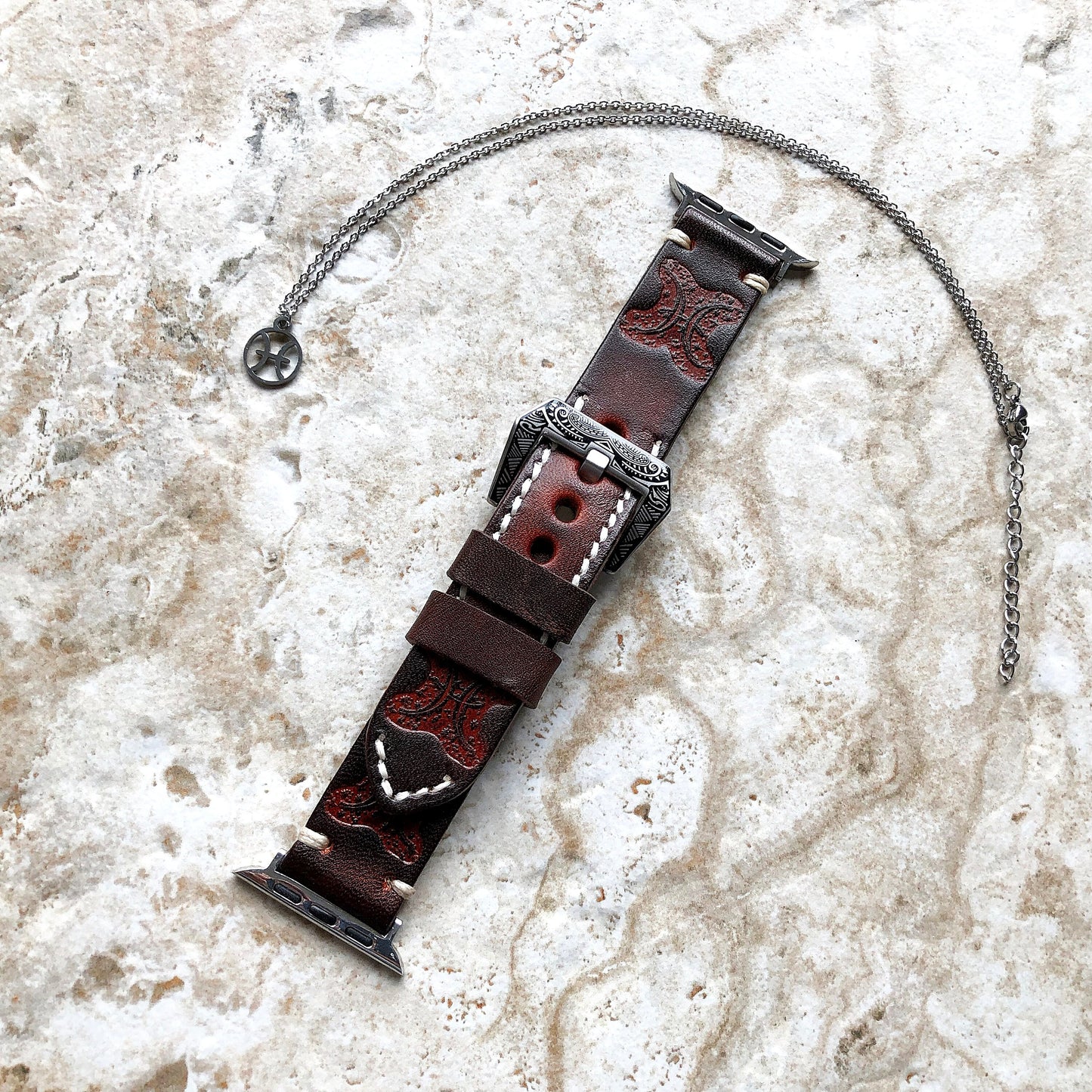 Apple Watch Pisces Zodiac Band Set for Ultra 2 9 8 7 SE 6 5 4 3 2 1 38mm 40mm 41 42mm 44mm 45mm 49mm Brown Leather Embossed Strap & Necklace