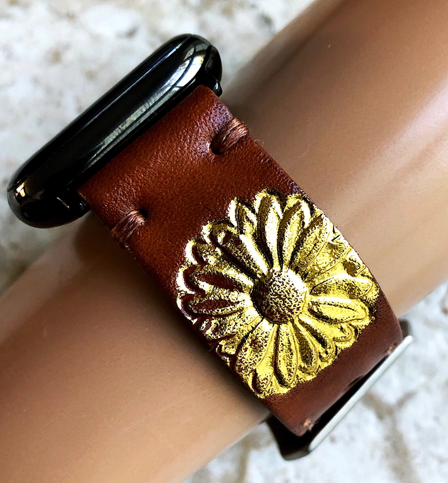 Anchor SBL Vintage Style Band 22mm 24mm 25mm Compatible with Apple Watch Fitbit Versa 2 3 4 Sense 2 Ionic Accented Embossed Leather Strap