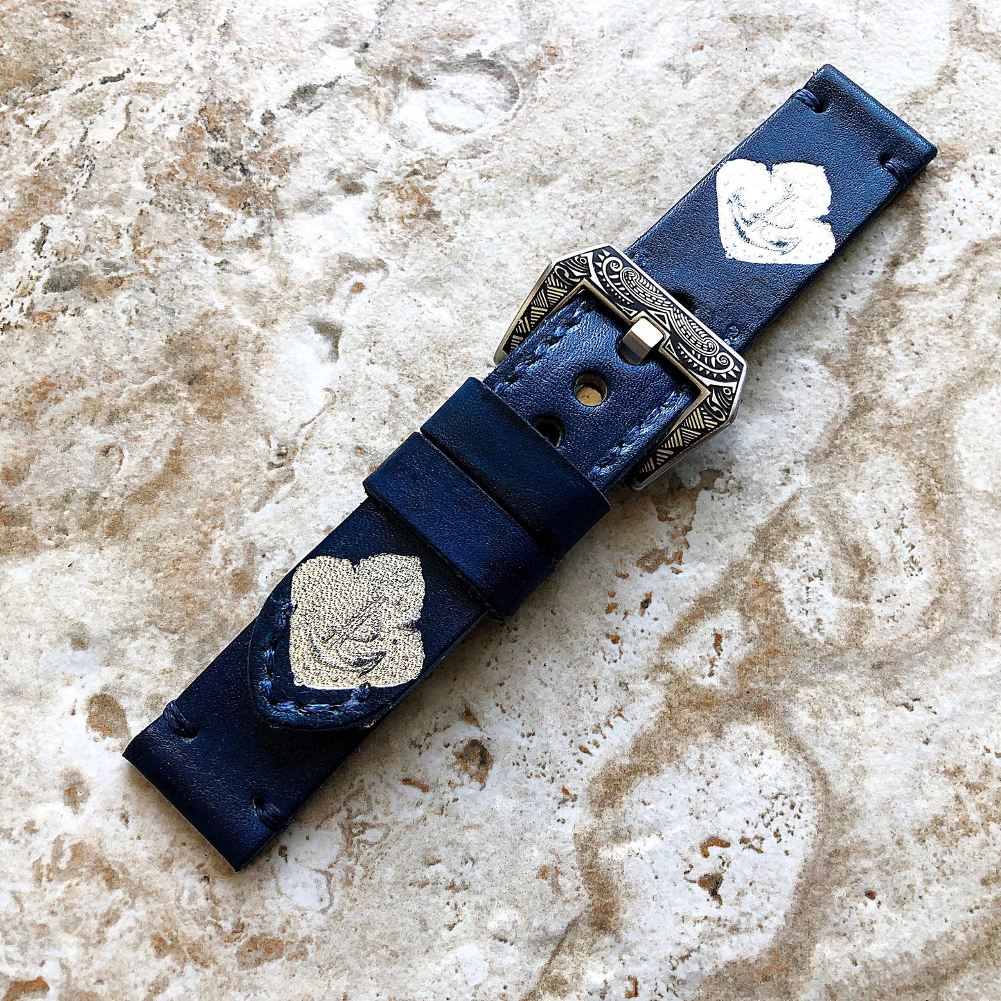 Anchor SBL Vintage Style Band 22mm 24mm 25mm Compatible with Apple Watch Fitbit Versa 2 3 4 Sense 2 Ionic Accented Embossed Leather Strap