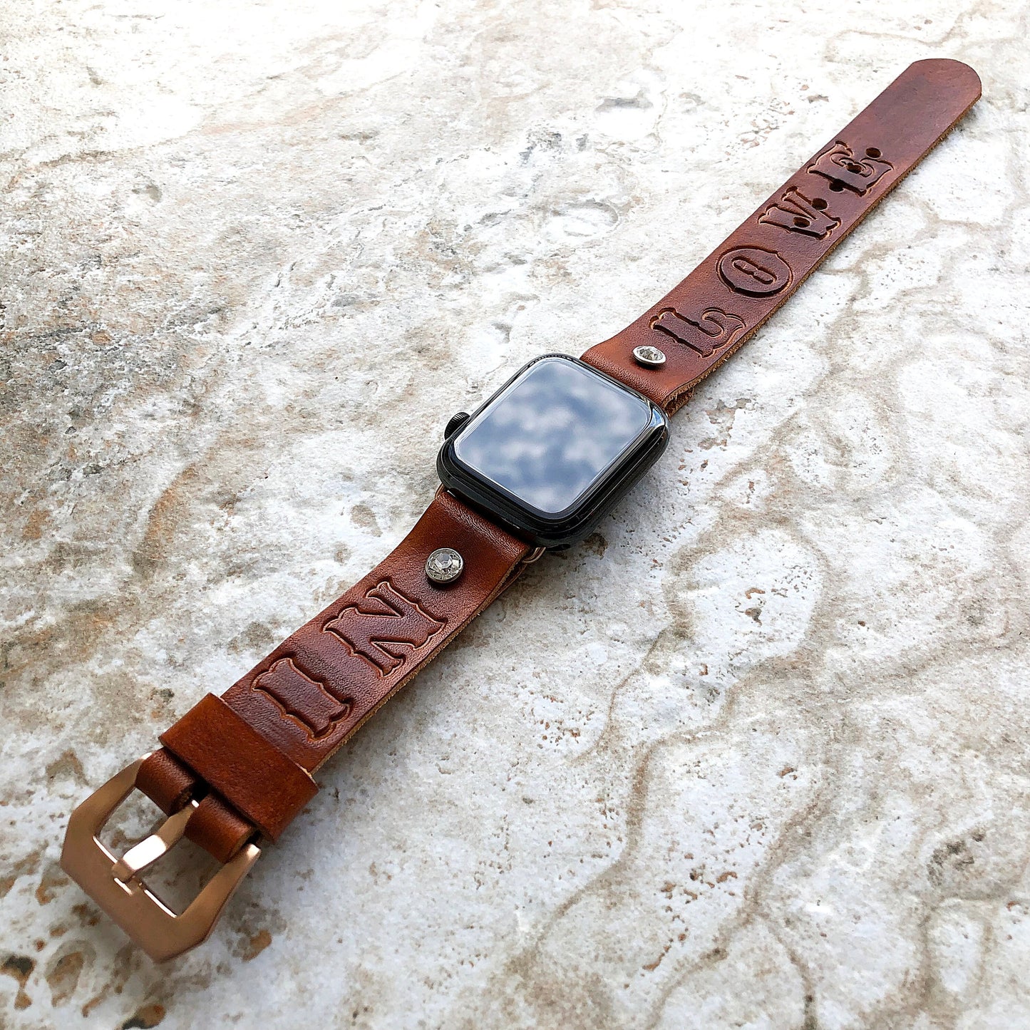 Apple Watch Band In Love with Crystals for iWatch Ultra 2 9 8 7 6 SE 5 4 3 2 1 38mm 40mm 41mm 42mm 44mm 45mm 49mm Leather Bracelet Strap