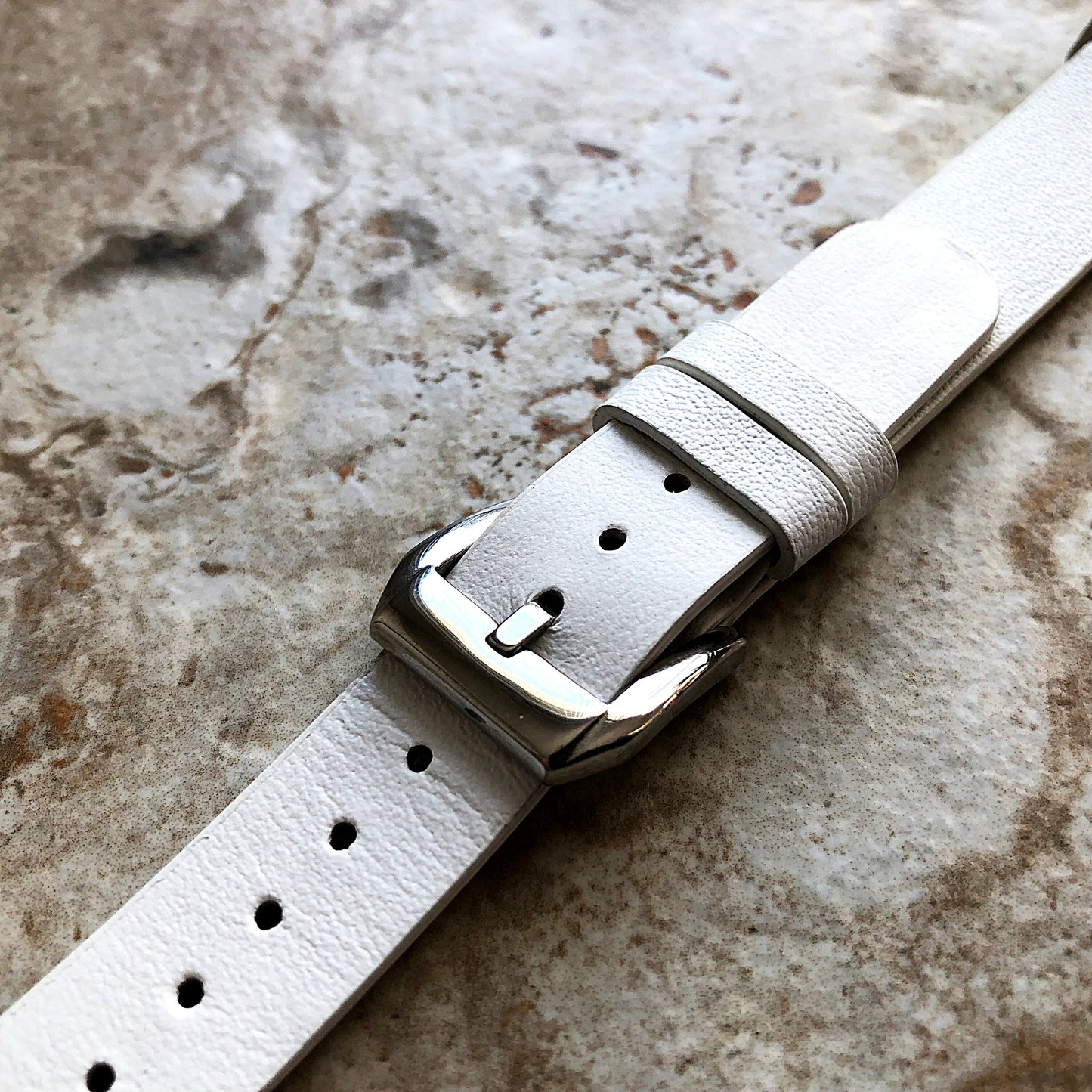 Fitbit Inspire HR and 2 New White Soft Leather Band Strap for Fitness Tracker Wristband Wrap Bracelet Quick Release Silver Black Rose Gold