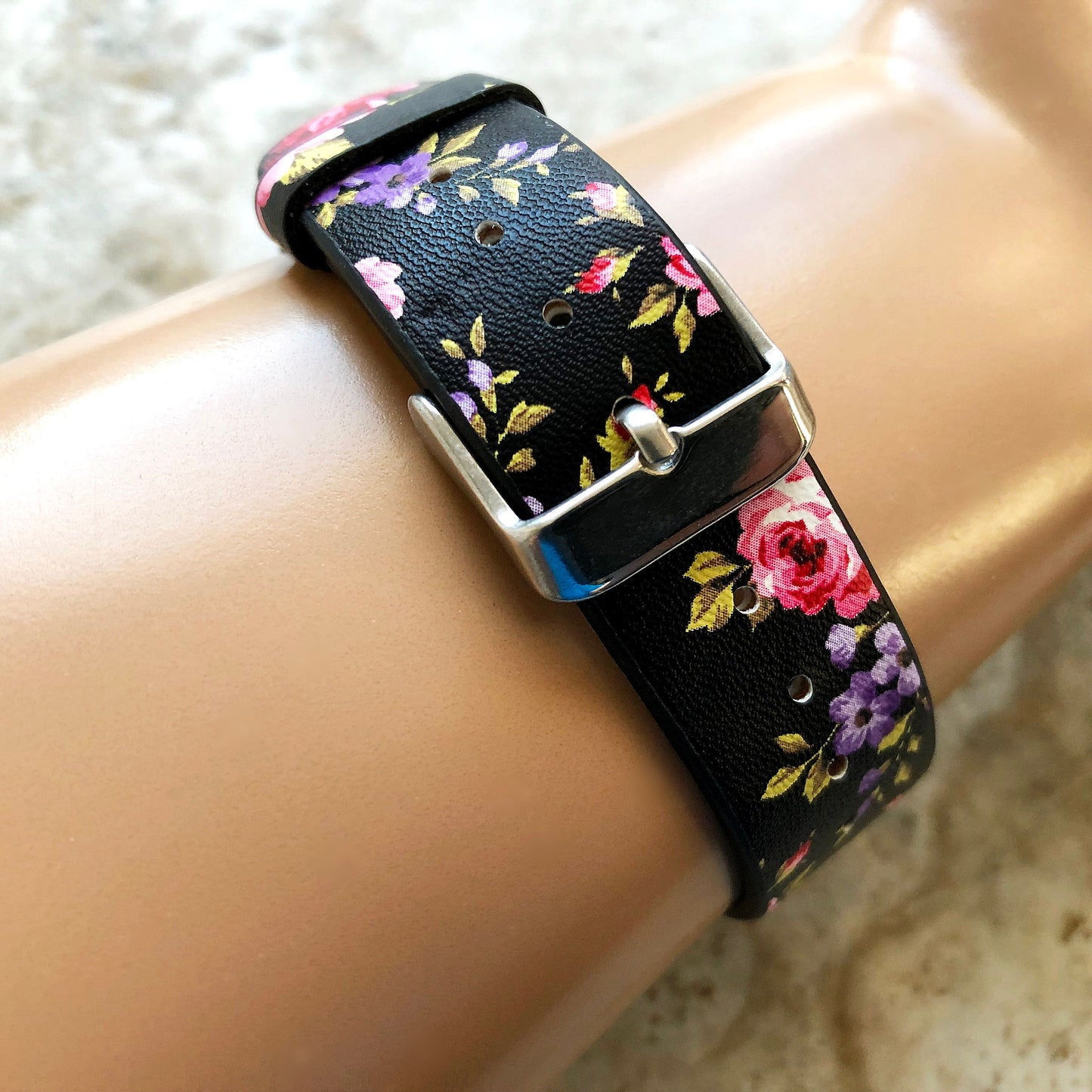 Google Pixel Watch 3 2 1 41mm Band Black Red Floral Roses FL-5 Leather Bracelet Wristband Strap Flowers Fashion Accessory Jewelry B18A20
