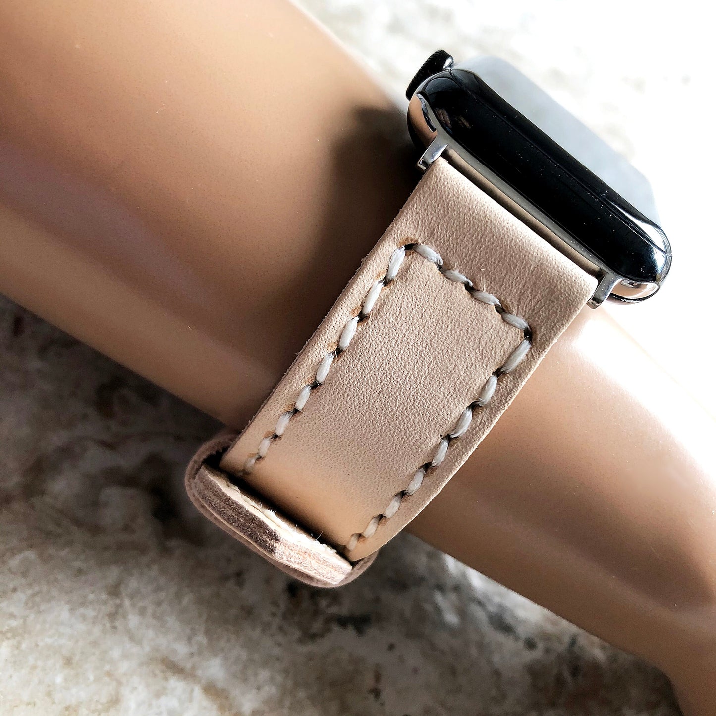 Veggie Tanned Band 22mm 24mm 25mm Compatible with Apple Watch Fitbit Versa 2 3 4 Sense 2 Ionic Natural Color Stitched Leather Strap