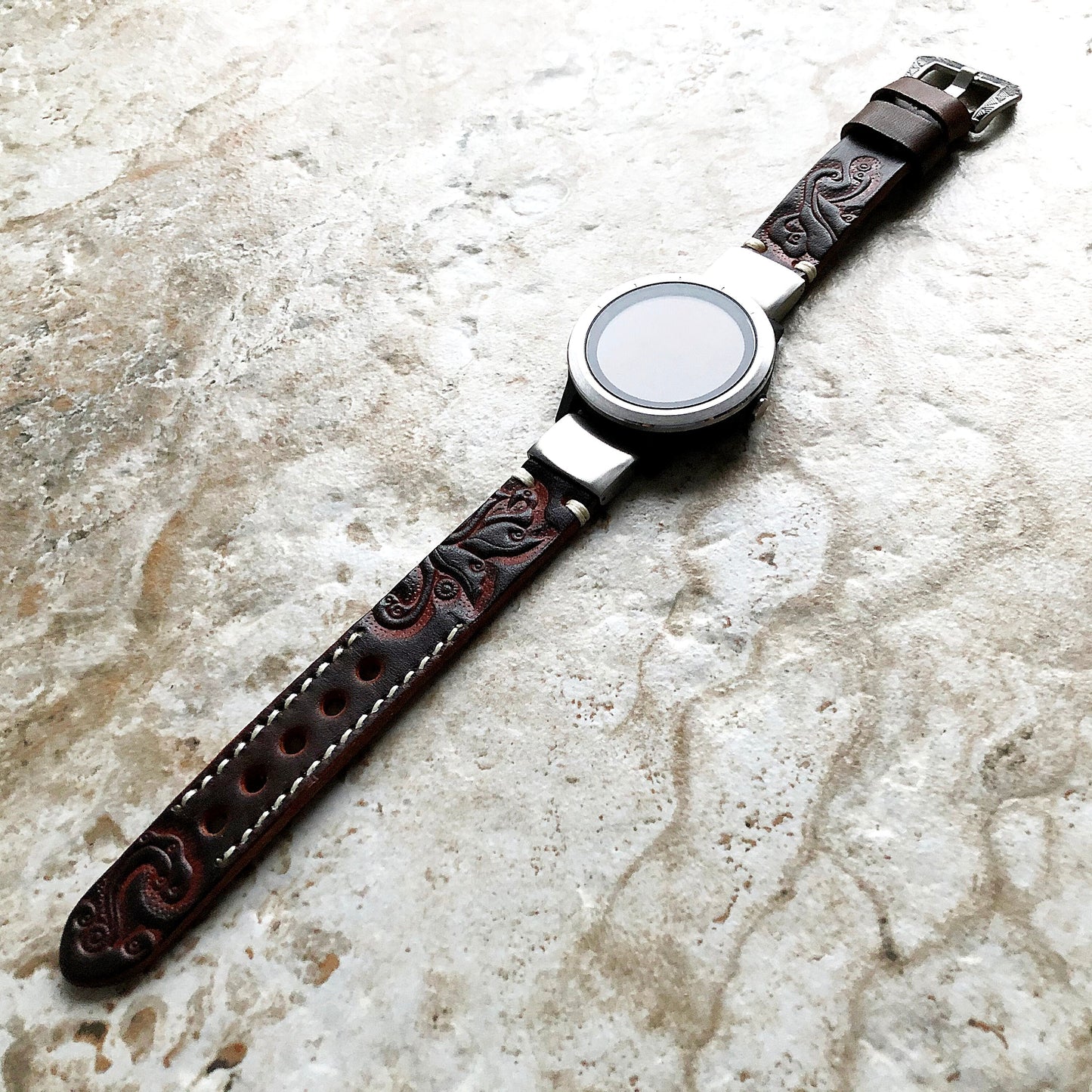 Dark Brown Garmin Band for D2 Mach 1 Delta Approach Instinct 2 Forerunner Descent G1 Embossed Leather Bracelet Strap Quick Fit Bands A22-B20