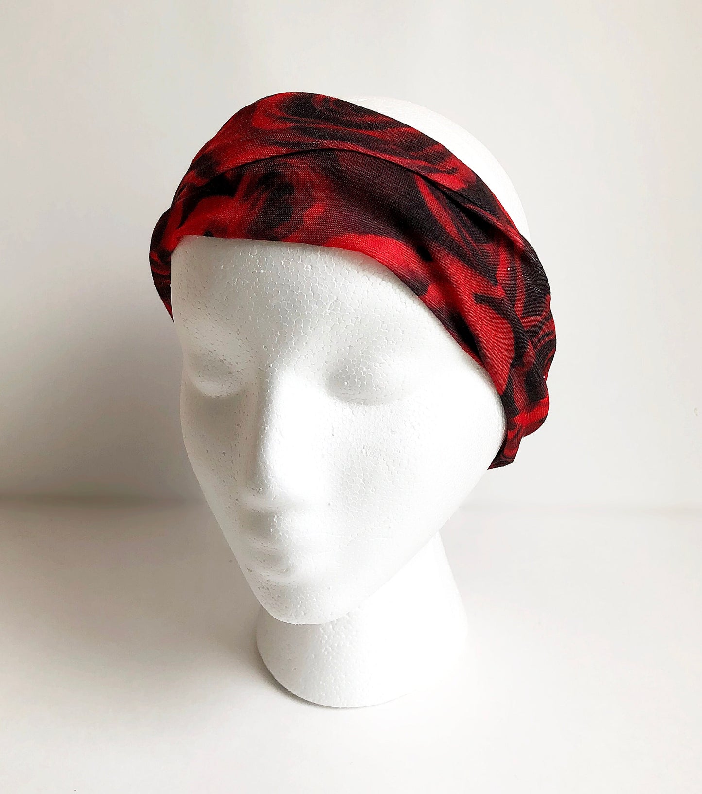 Red Roses Face Mask Scarf New Multi Functional Seamless Protective Covering Elastic Neck Gaiter Bandana Breathable Balaclava Head Wear N133
