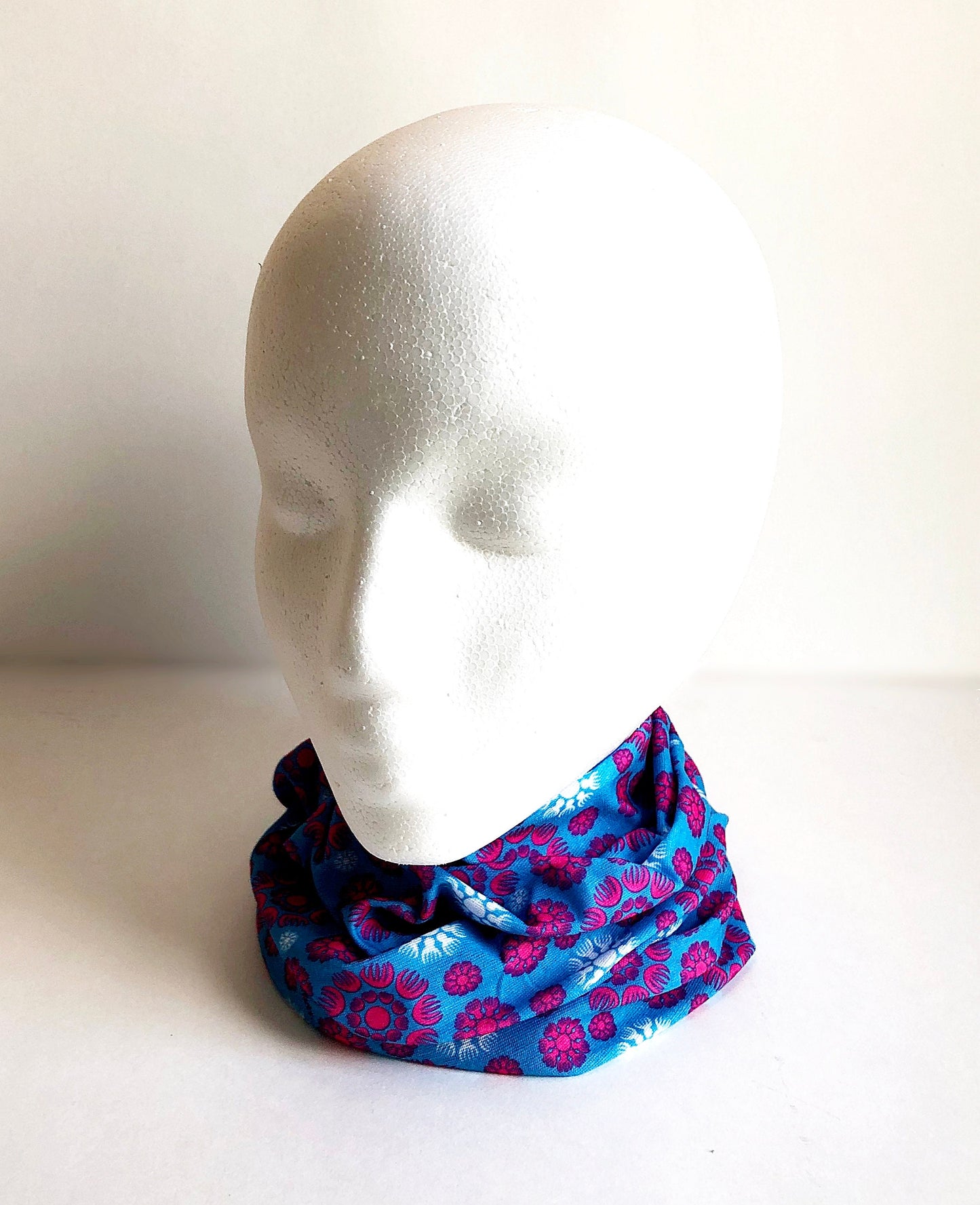 Small Flowers n Blue Face Mask Scarf Multi Functional Seamless Protective Covering Elastic Neck Gaiter Bandana Breathable Balaclava Head 202