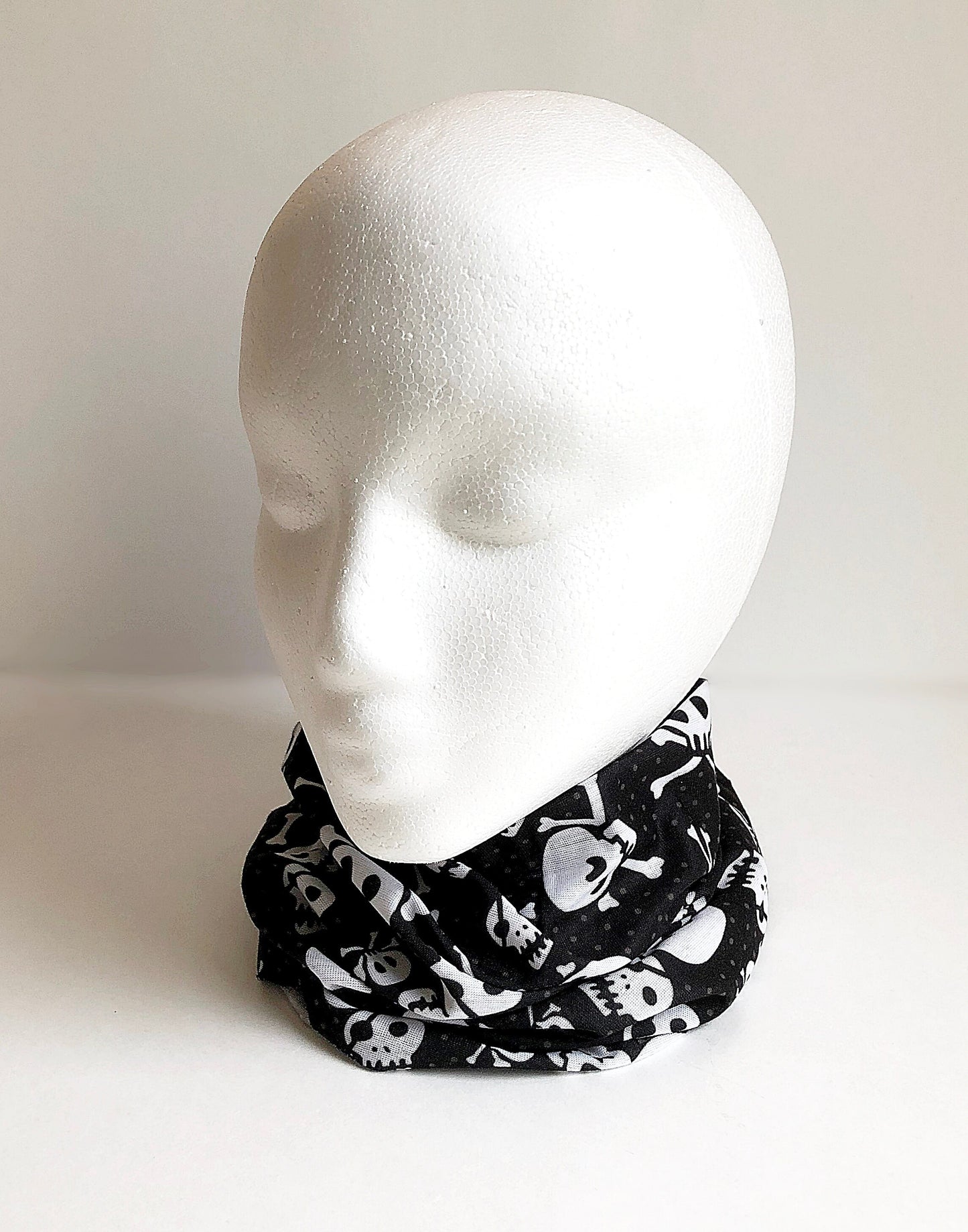 Funny Skulls Face Mask Scarf Multi Functional Seamless Protective Covering Elastic Neck Gaiter Bandana Breathable Balaclava Head Wear N112