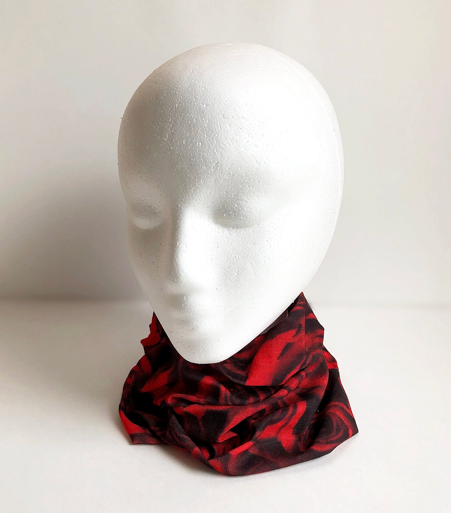 Red Roses Face Mask Scarf New Multi Functional Seamless Protective Covering Elastic Neck Gaiter Bandana Breathable Balaclava Head Wear N133