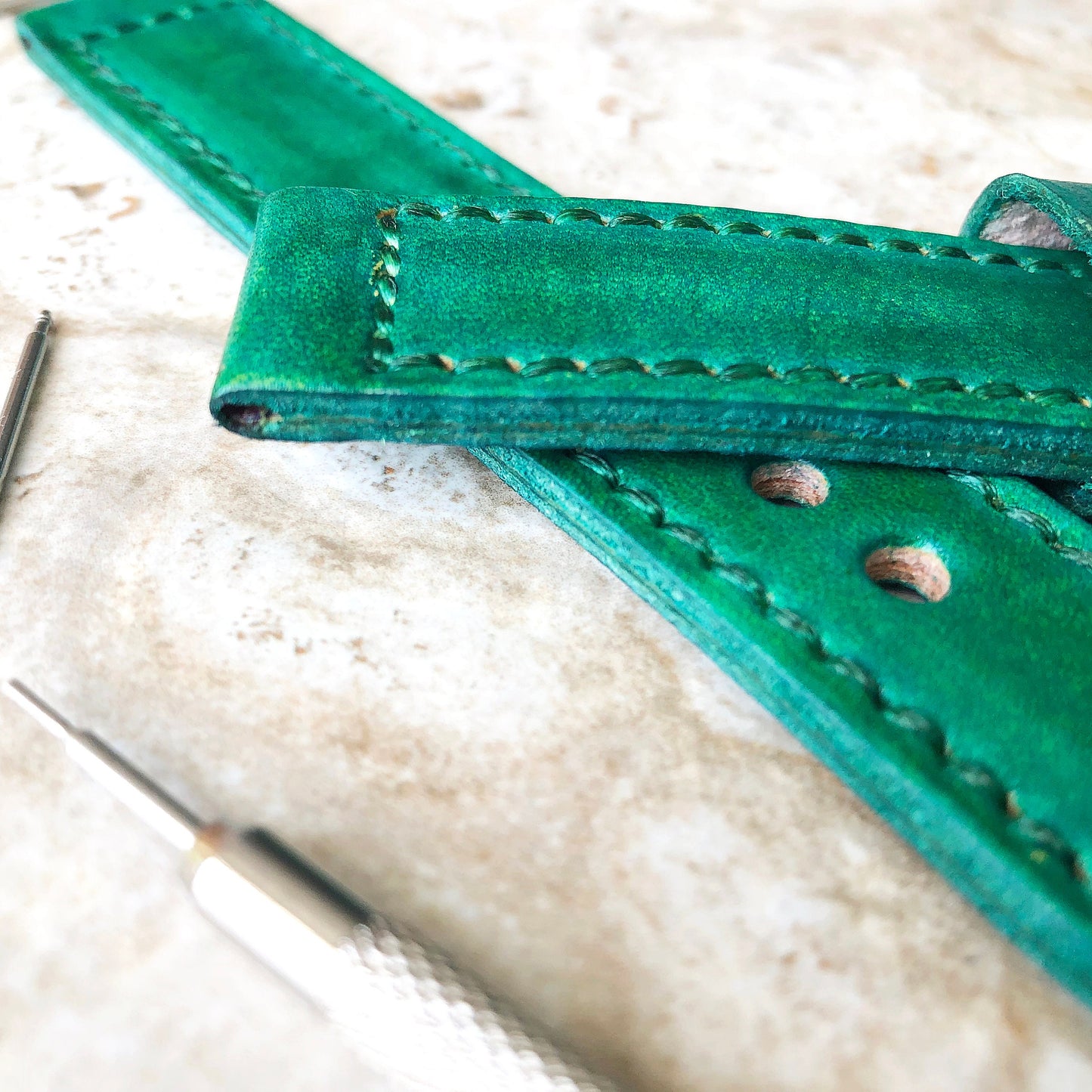 Brushed Green Band for Samsung Watch 7 6 5 4 40mm 44mm 45mm Classic 42mm 43 46mm 47mm Premium Leather Stitches Wristband Strap Pins Tool B20