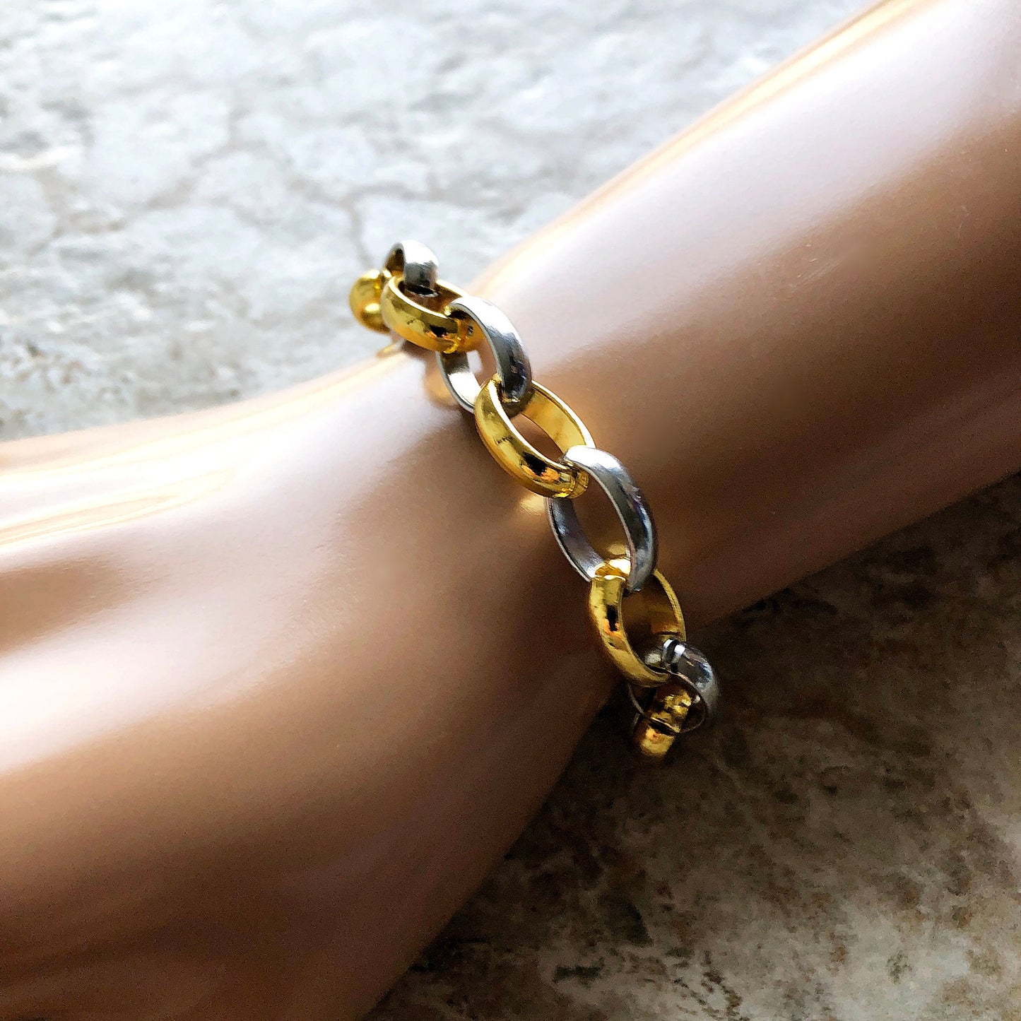 10mm Width Gold and Silver Shiny Stainless Steel Chains Bracelet Elipse Links Customisable Size Unisex Jewelry Tarnish Resistant Very Strong
