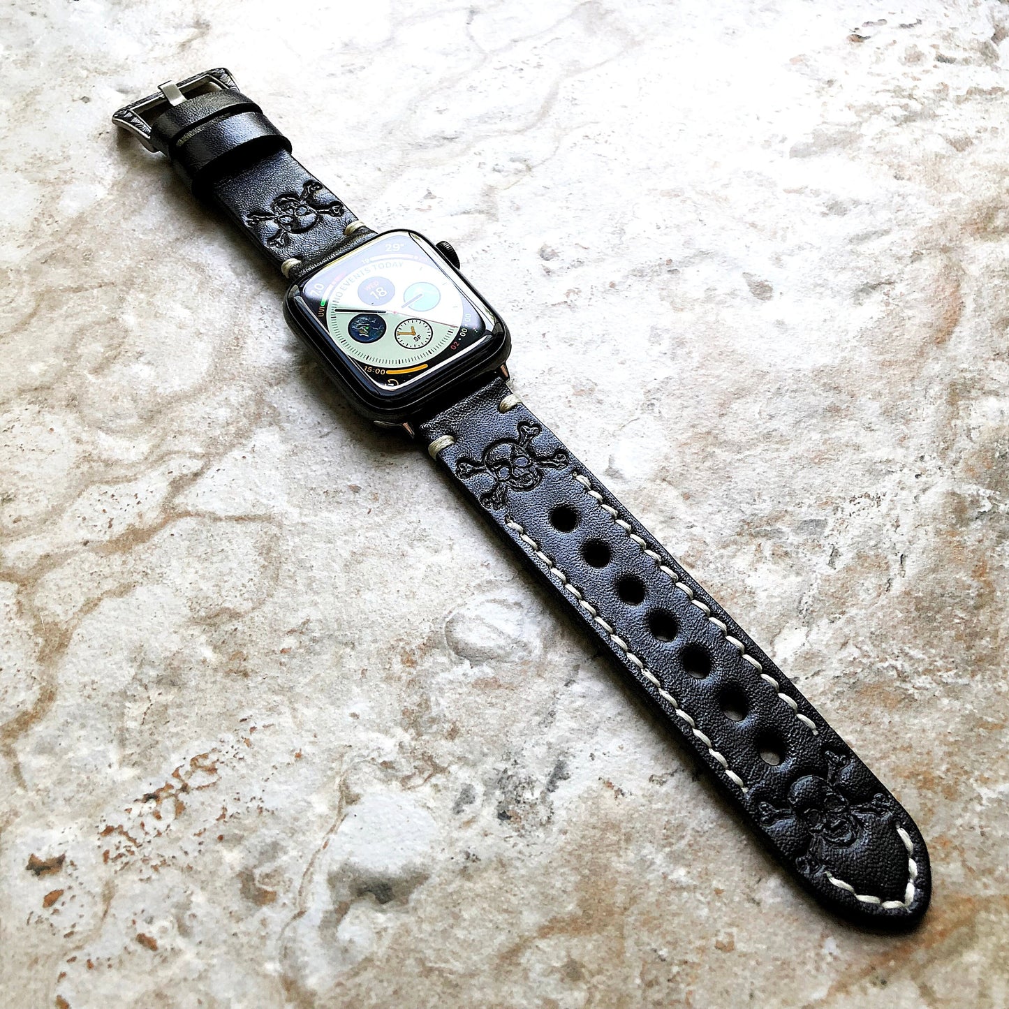 Apple Watch Band Black Leather Skull Crossbones for Ultra 2 9 8 7 6 SE 5 4 3 2 1 iWatch 38mm 40 41 42mm 44mm 45mm 49mm Tooled Embossed Strap