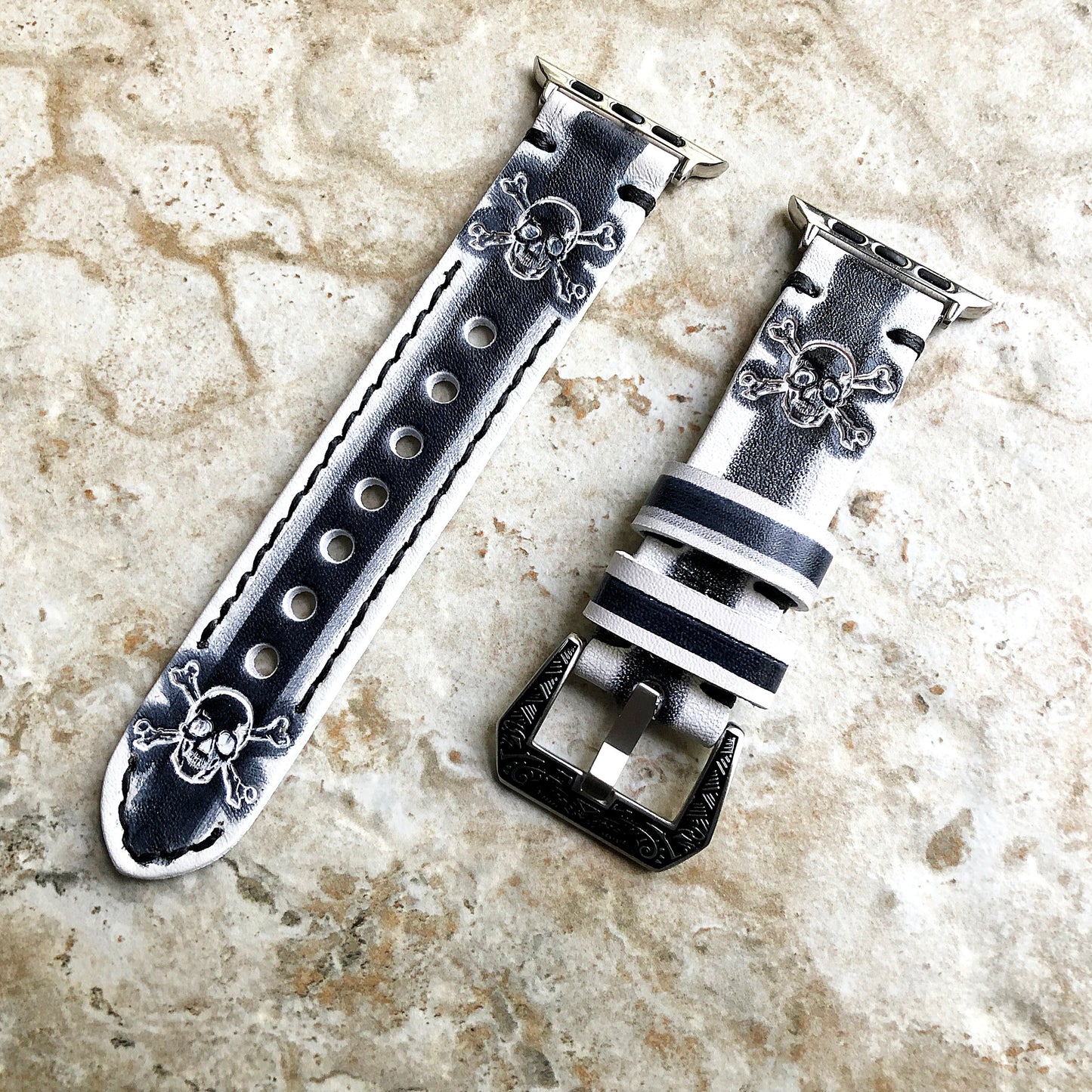 Apple Watch Band White and Black Skull Crossbones for iWatch Ultra 2 49mm and 9 8 Series 41mm 45mm Case Embossed Leather Strap Bracelet