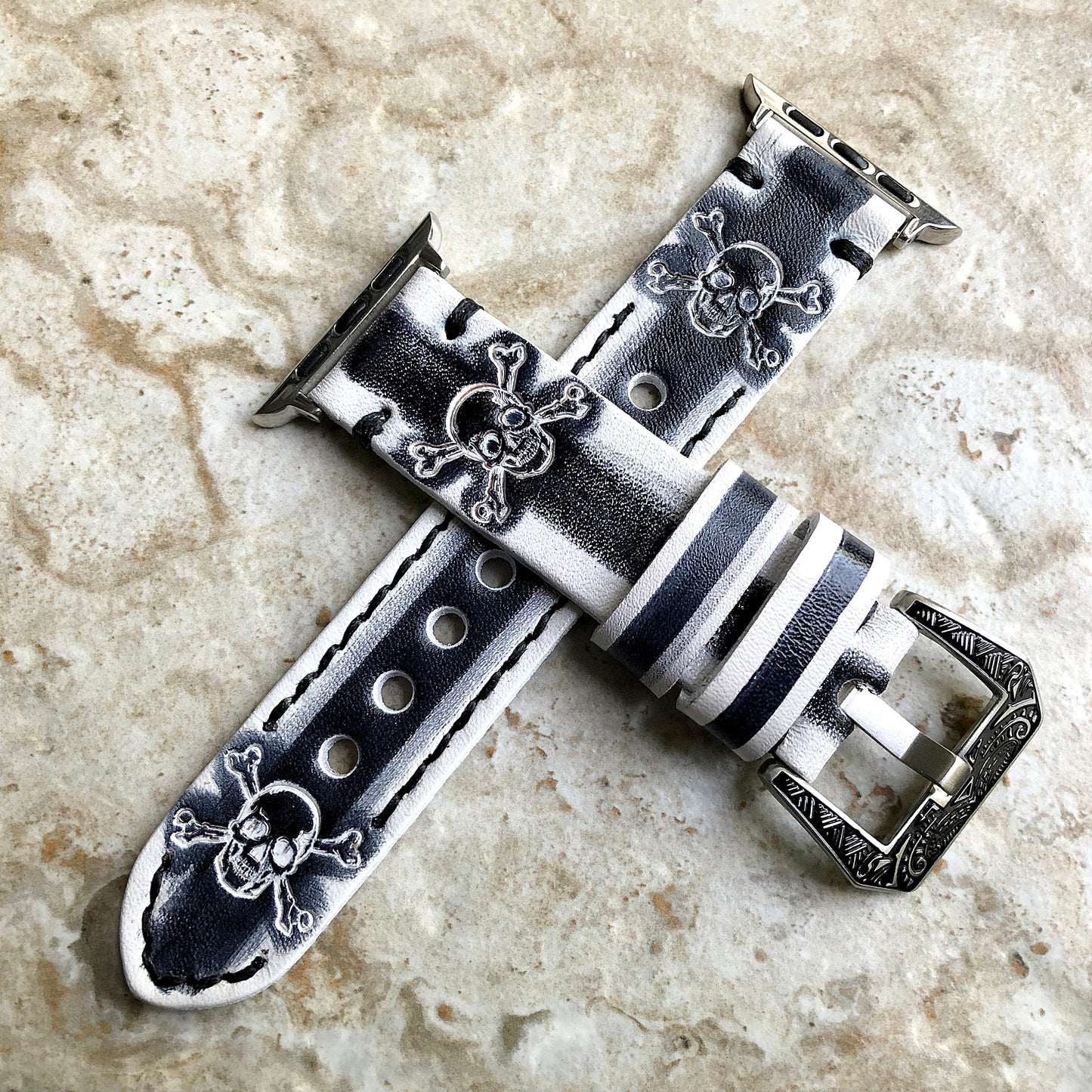 Apple Watch Band White and Black Skull Crossbones for iWatch Ultra 2 49mm and 9 8 Series 41mm 45mm Case Embossed Leather Strap Bracelet