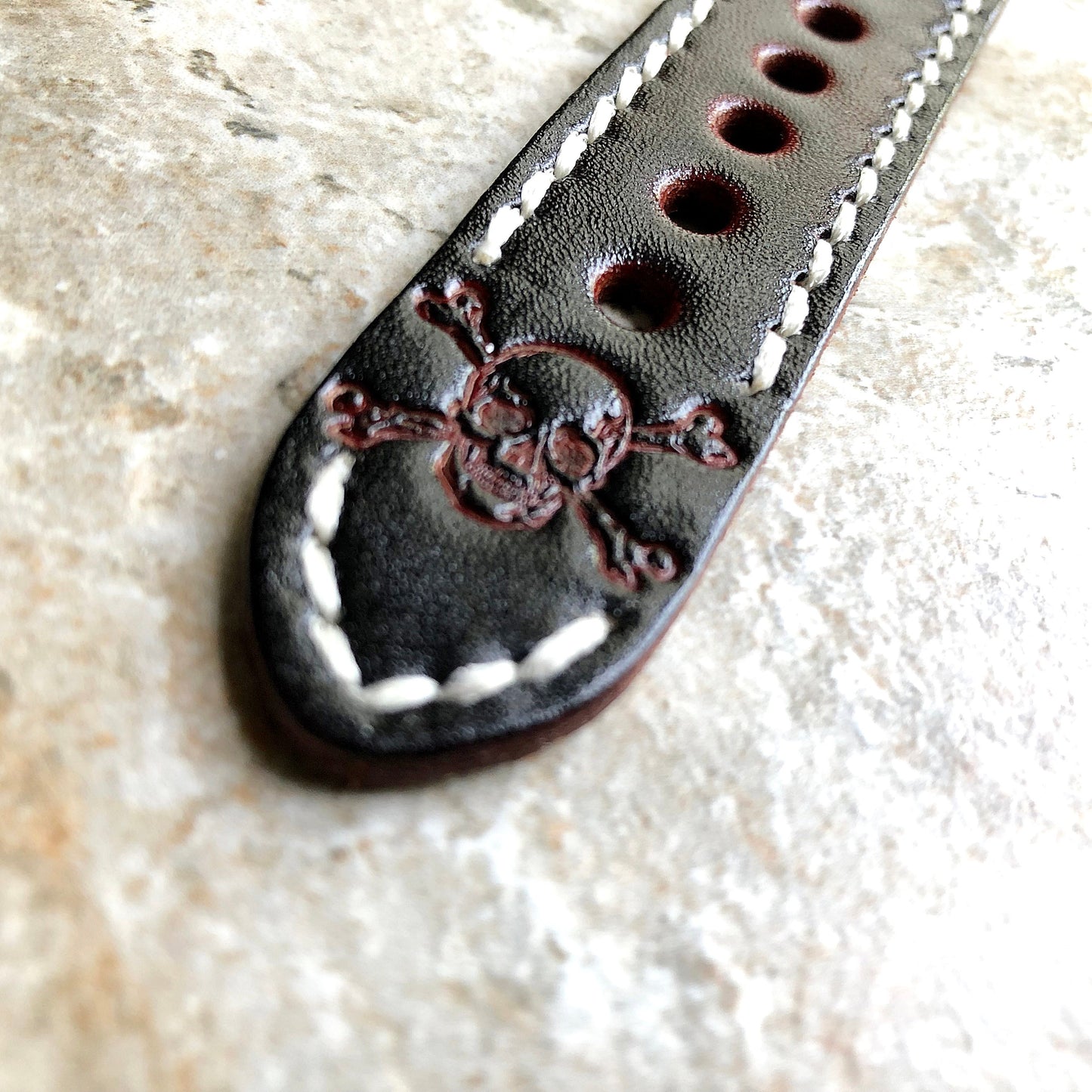 Apple Watch Band Dark Brown Skull Crossbones for iWatch Ultra 2 49mm and 9 8 Series 41mm 45mm Case Tooled Embossed Leather Strap Bracelet