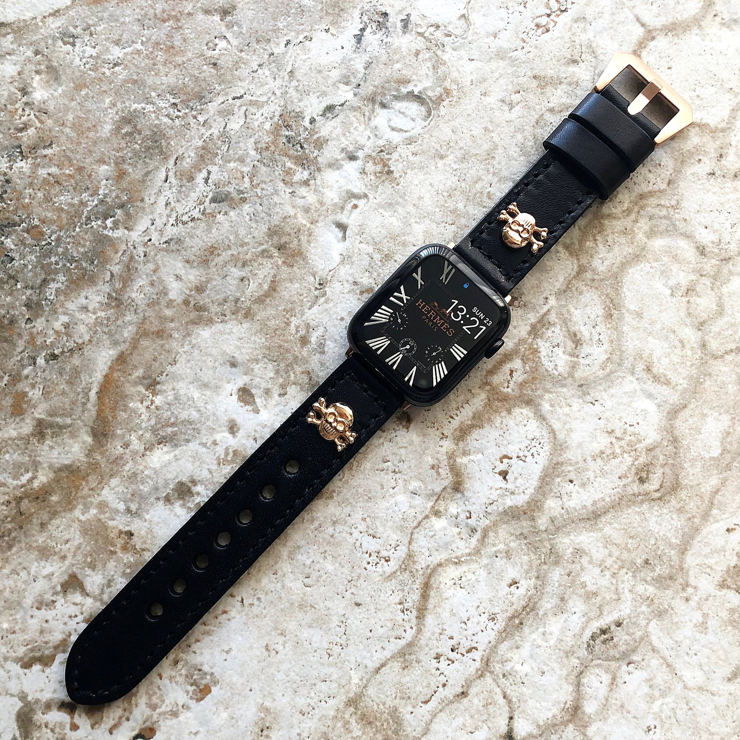 Apple Watch Bands Black Leather with Metal Rivets Skull Crossbones for Ultra 2 & 9 8 Series iWatch 41mm 45mm 49mm Handmade Bracelet Strap AL