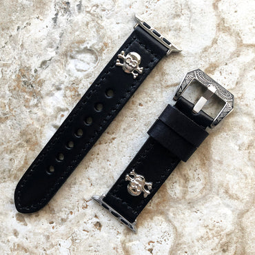 Apple Watch Band Black Leather Metal Rivets Skull Crossbones for Ultra 2 9 8 7 6 SE 5 4 3 2 1 iWatch 38mm 40 41 42mm 44mm 45mm 49mm Strap SE