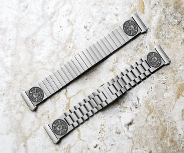 Fitbit Ionic Watch Band Skull Crossbones Engraved for Smartwatches Silver Color Stainless Steel Strap Bracelet Quick Release Adapters SC3