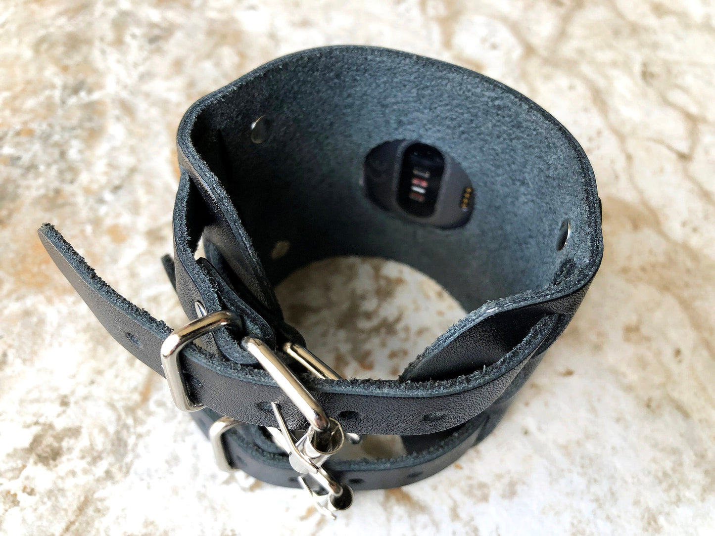 Fitbit Versa 2 3 4 Sense 2 Lite Watch Band Cuff Bund Steampunk Wide Strap Genuine Soft Leather Adjustable Bracelet Black Color