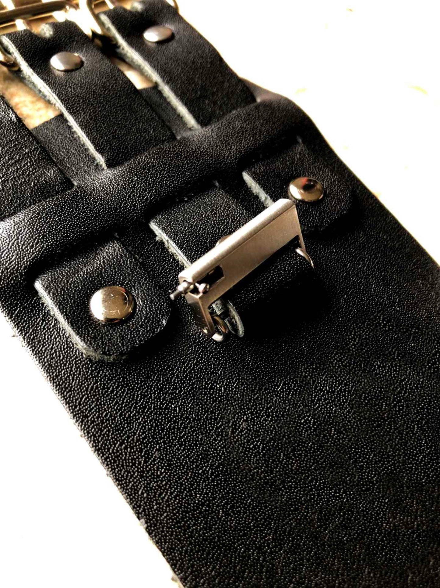 Black Cuff Bund Steampunk Wide Leather Band Strap for 18mm 19mm 20mm 21mm 22mm 23mm 24mm 25mm 26mm Traditional Casual Luxury Smart Watches