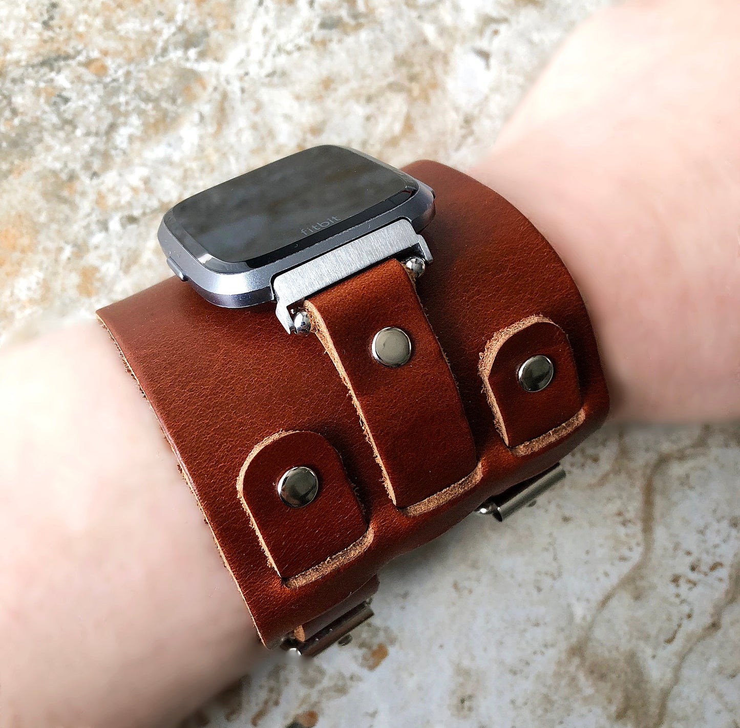 Fitbit Versa 2 3 4 Sense 2 Lite Watch Band Cuff Bund Steampunk Wide Strap Genuine Soft Leather Adjustable Bracelet Brown Color