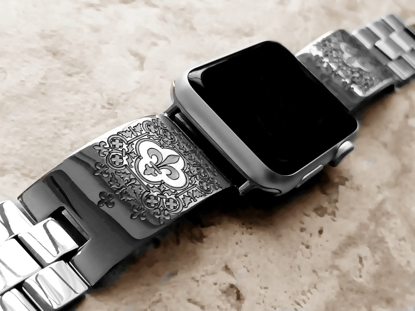 Apple Watch Band Fleur De Lis for Ultra 2 49mm 45mm 44mm 42mm 41mm 40mm 38mm 9 8 7 SE 6 5 4 3 2 Engraved St Steel Adjust Polished Cuff Strap