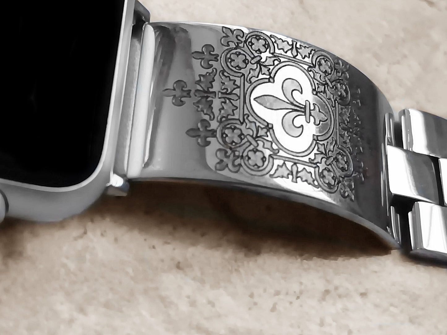 Apple Watch Band Fleur De Lis for Ultra 2 49mm 45mm 44mm 42mm 41mm 40mm 38mm 9 8 7 SE 6 5 4 3 2 Engraved St Steel Adjust Polished Cuff Strap