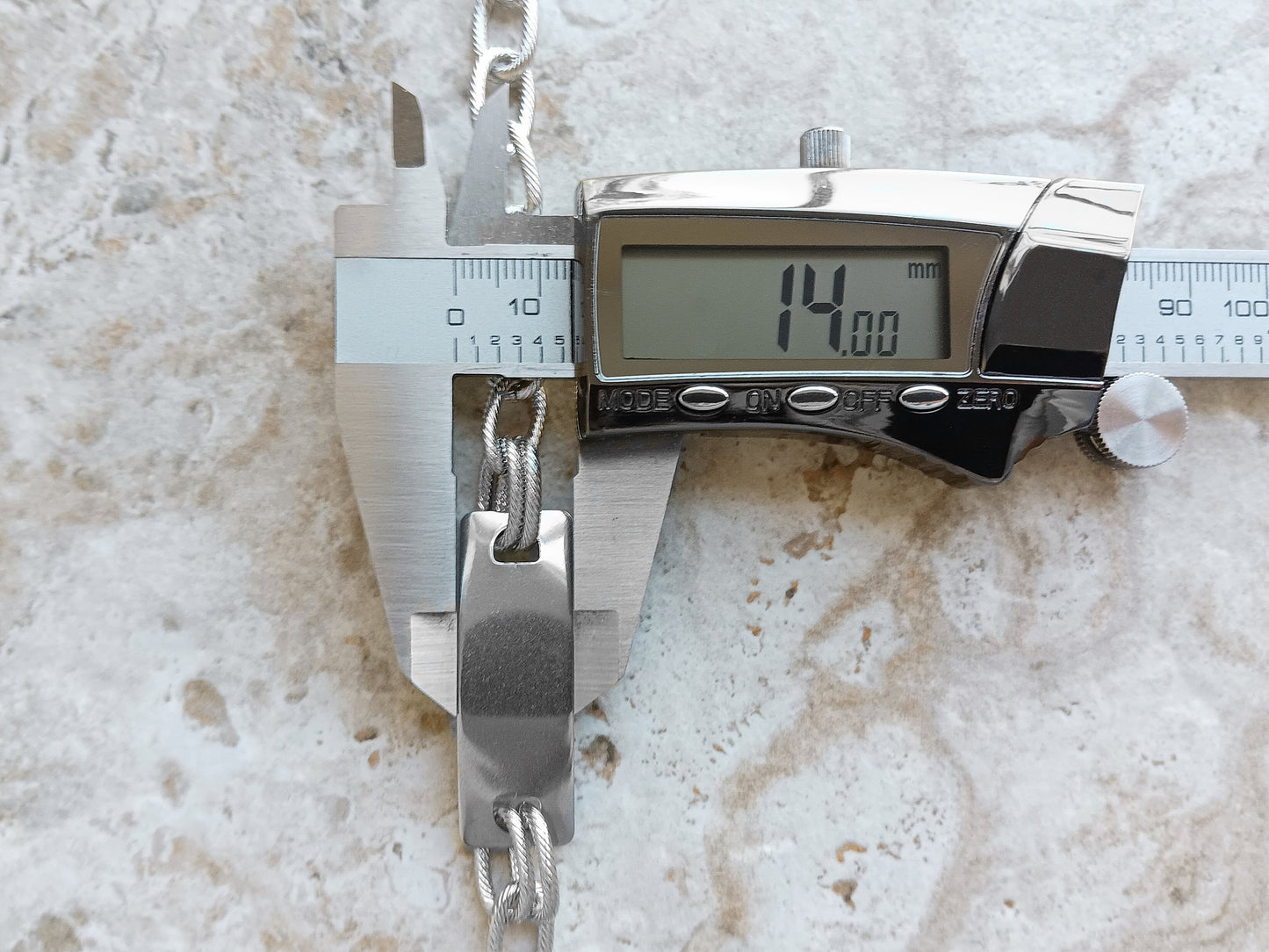 Medical ID Name Alert Bracelet Custom Personalized Engraved Twisted Wire Stainless Steel Band Strap Tarnish Resistant Jewelry Great Gift