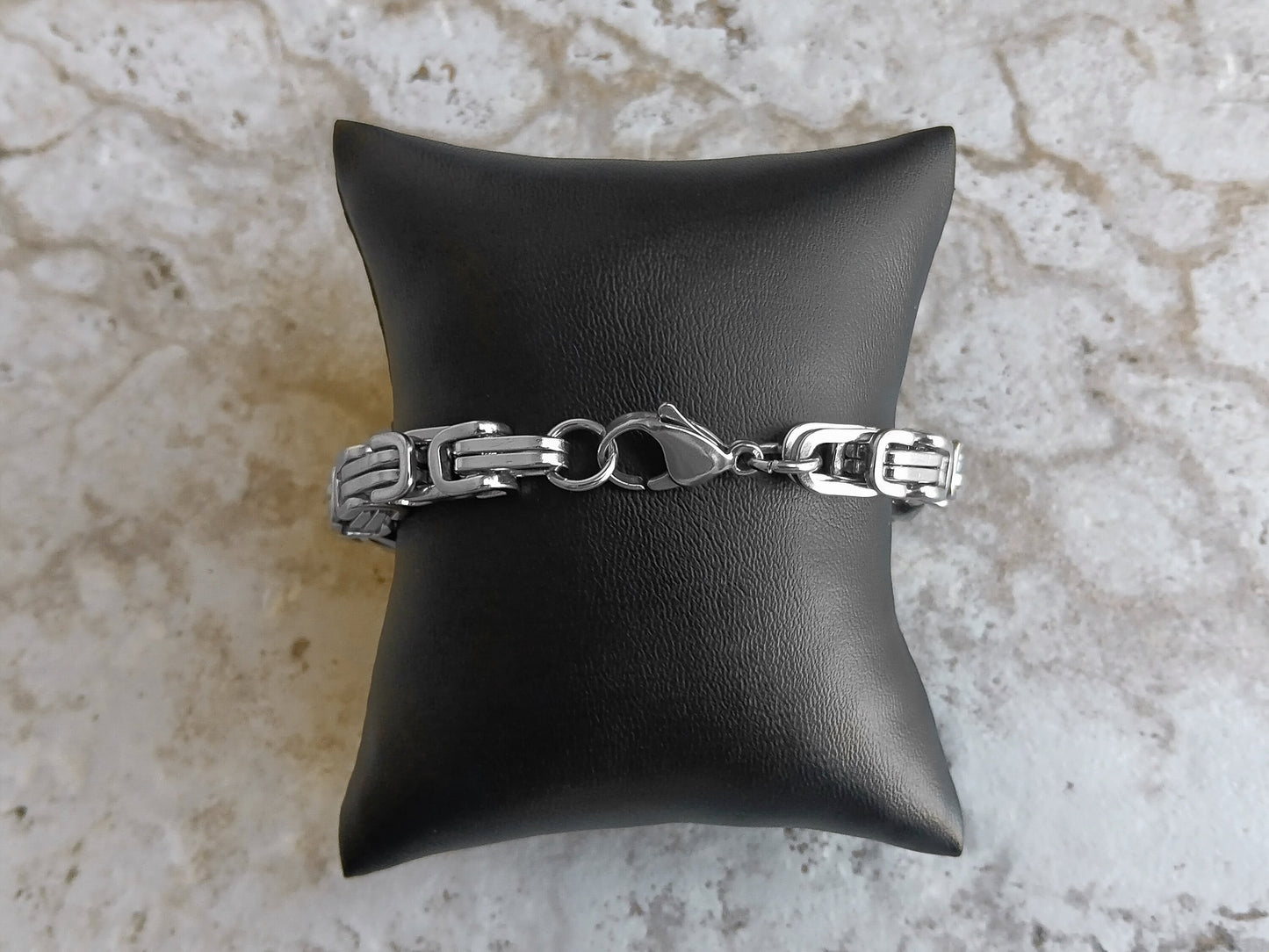 Medical ID Name Alert Bracelet Custom Personalized Engraved 8mm Byzantine Stainless Steel Band Strap Tarnish Resistant Jewelry Great Gift