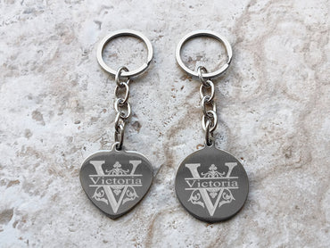 Keychain Keyring Custom Engraved Heart Circle Shape Stainless Steel Jewelry Vintage Antique Style Regal Split Monogram Text Great Gift Idea