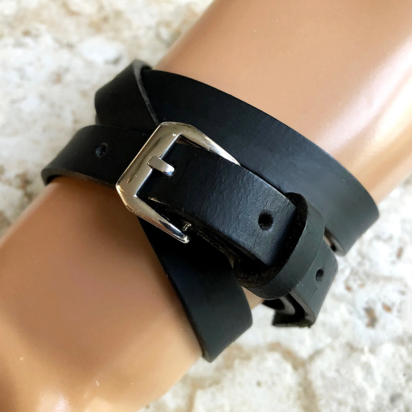 Apple Watch New Vintage Style Black Leather Band Strap Wrap Bracelet with Crystals for iWatch Ultra 2 49mm and 9 8 Series 41mm 45mm Case