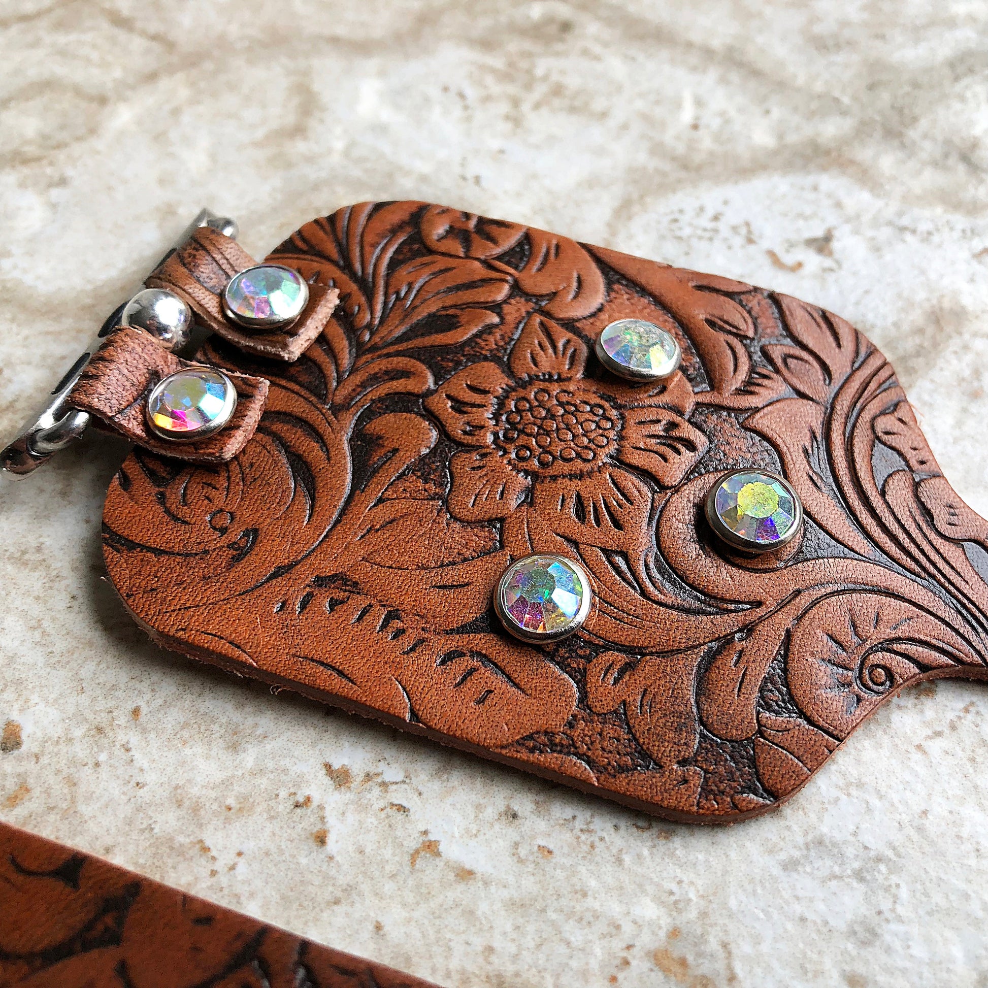 Apple Embossed Bracelet Band 41mm 45mm 49mm Brown Flourish Leather for iWatch Ultra 2 49mm and 9 8 Series Handmade Tooled Strap Crystals