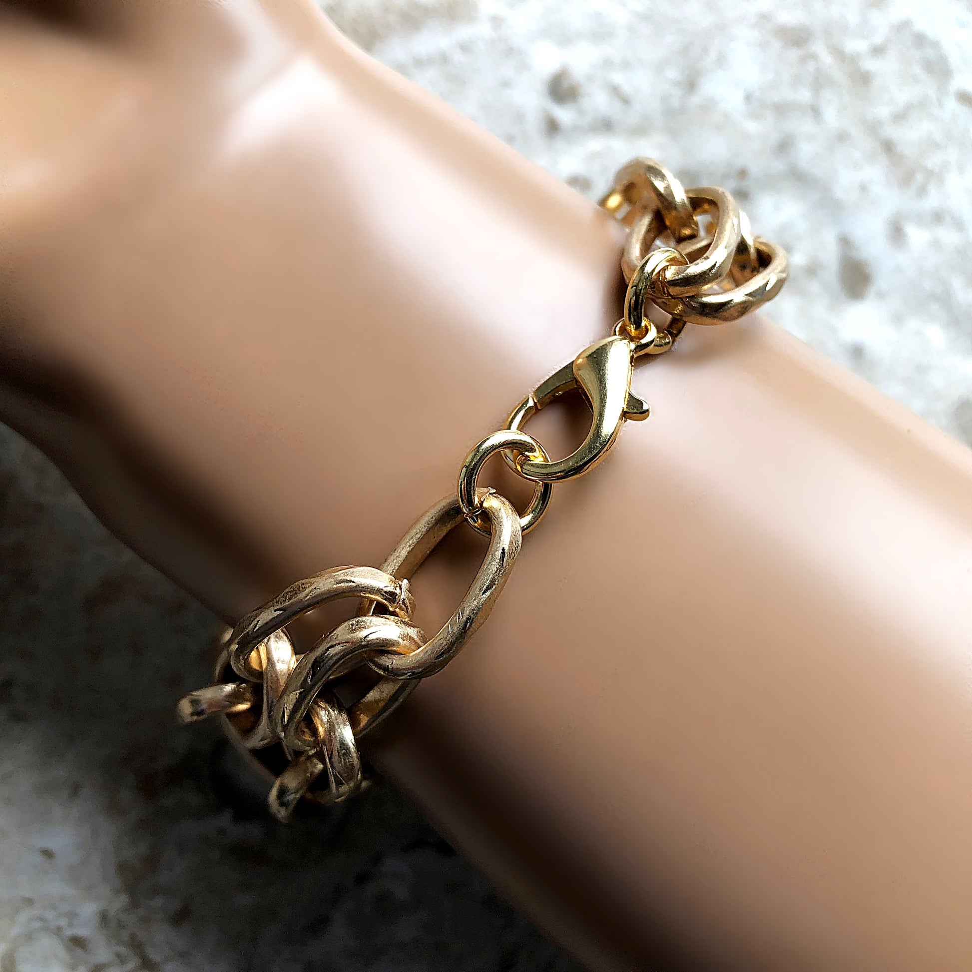 Apple Watch Ultra 2 and 9 8 Series Gold Color Bracelet Band for 41mm 45mm 49mm Case iWatch Oval Links Handmade Fashion Jewelry Strap